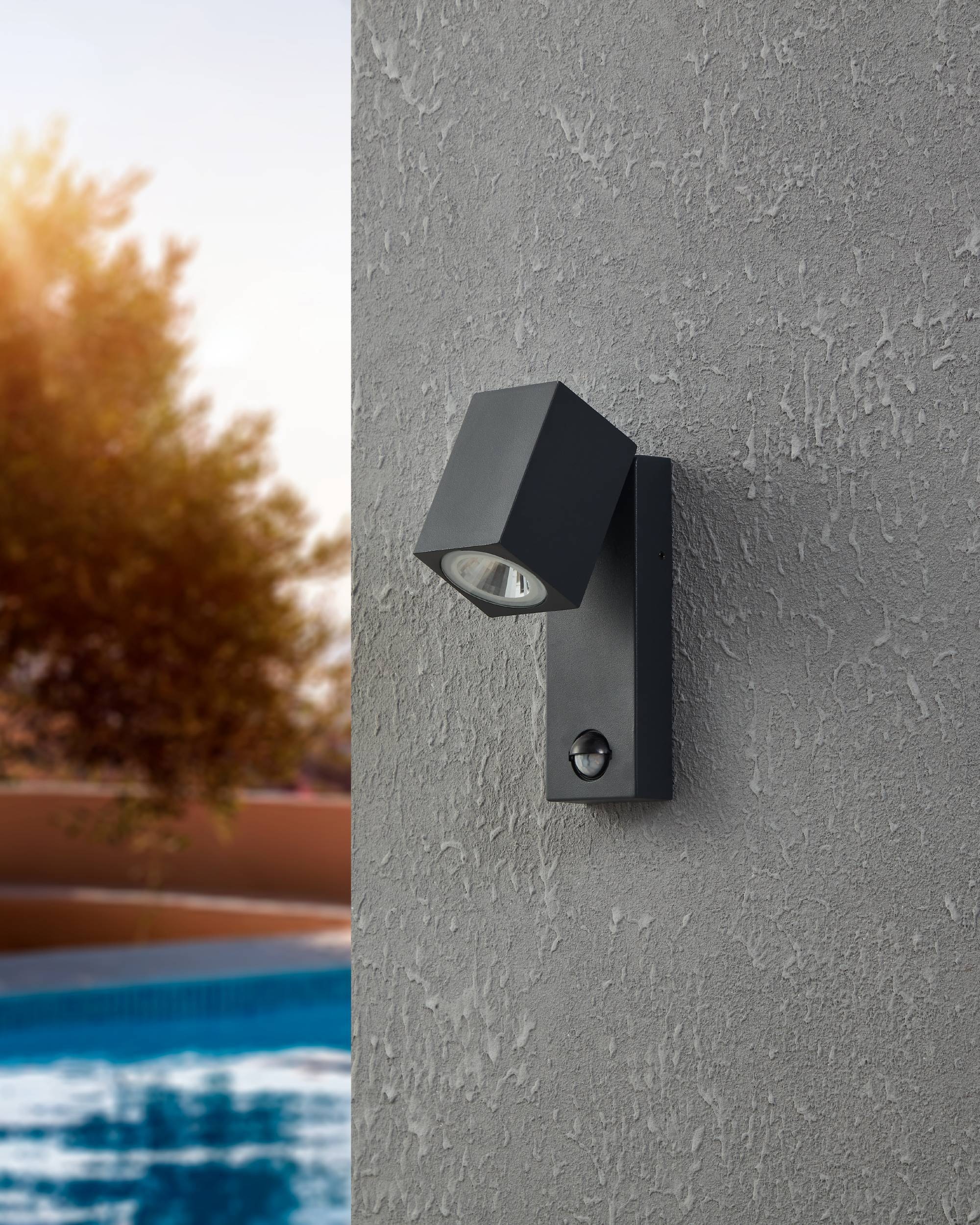 EGLO Wandleuchte »Sakeda Außen-Wandlampe, Außenleuchte, Aluguss, IP44, Außenlampe, Lampe« LED-Modul 1 Stk. Warmweiß Wand-/Deckenleuchte - L7 x H17 x AL10 cm - anthrazit - 1X5W inkl.