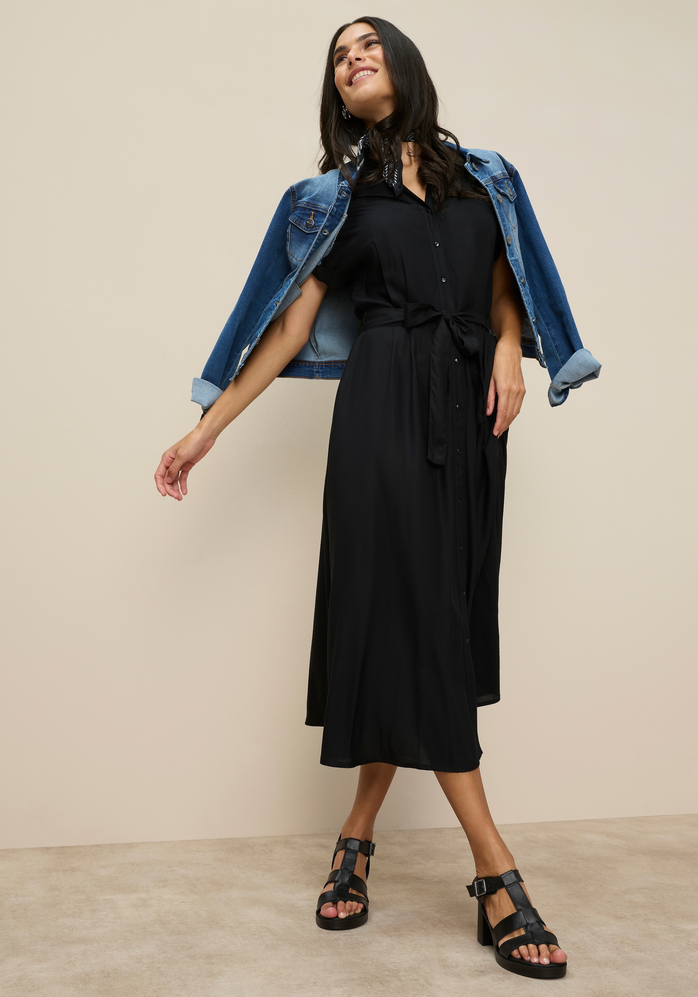 Tamaris Hemdblusenkleid aus gewebter Viskose, mit Knopfleiste