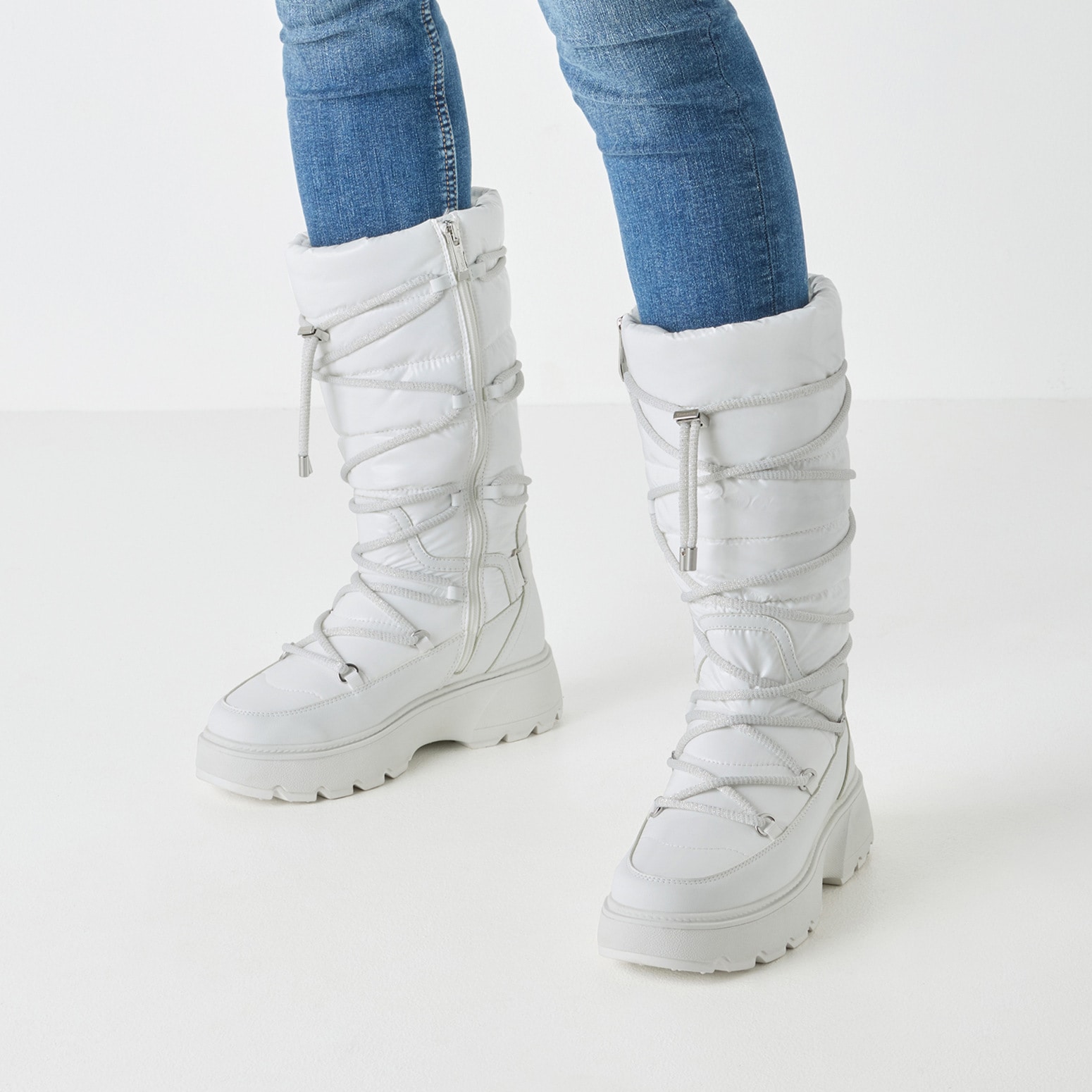 Tamaris Winterstiefel  , Plateau, Outdorschuh, in veganer Verarbeitung, XL-Schaftweite