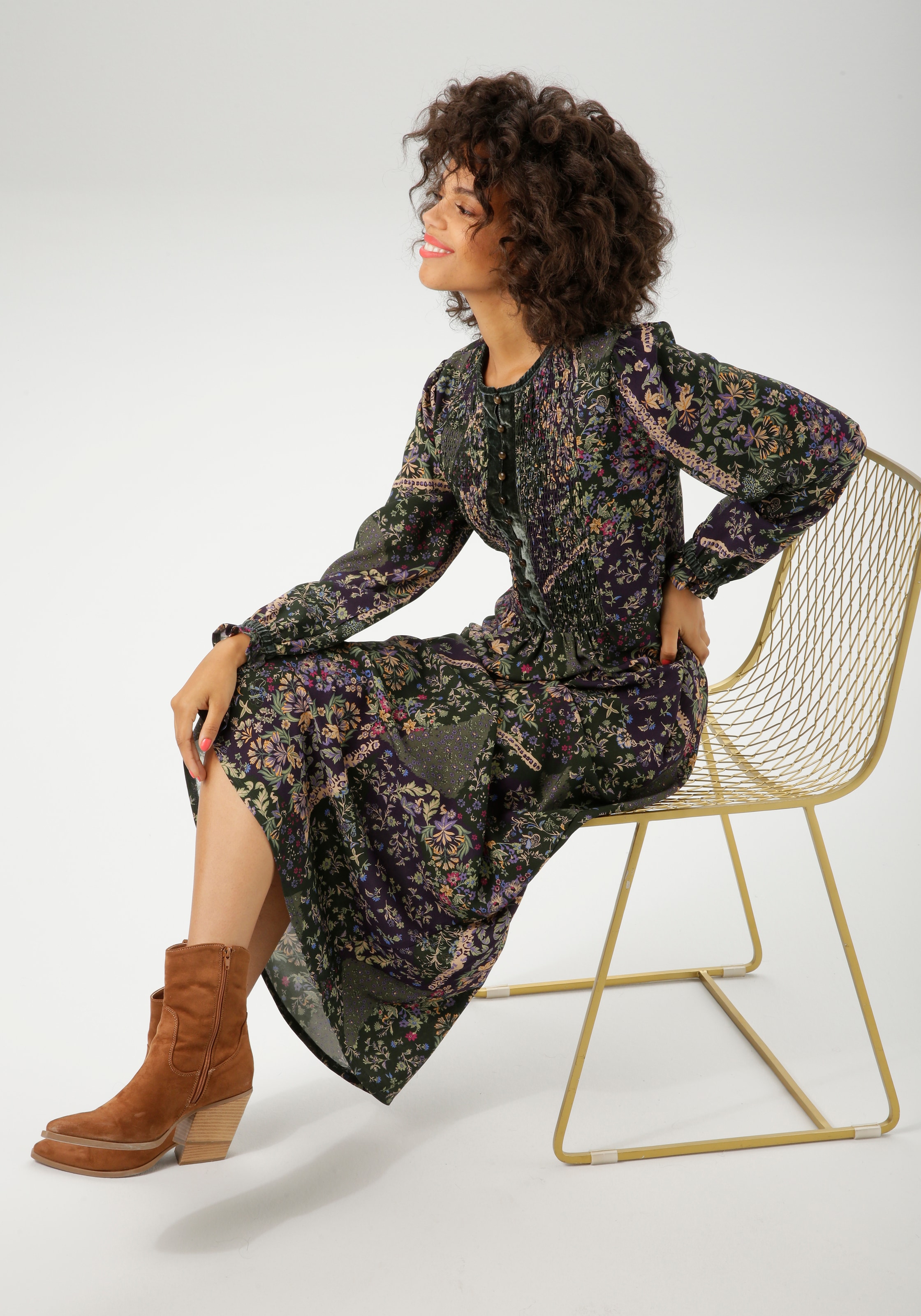 Aniston CASUAL Maxikleid, mit fantasievollem Blumendruck- jedes Teil ein Unikat- NEUE KOLLEKTION