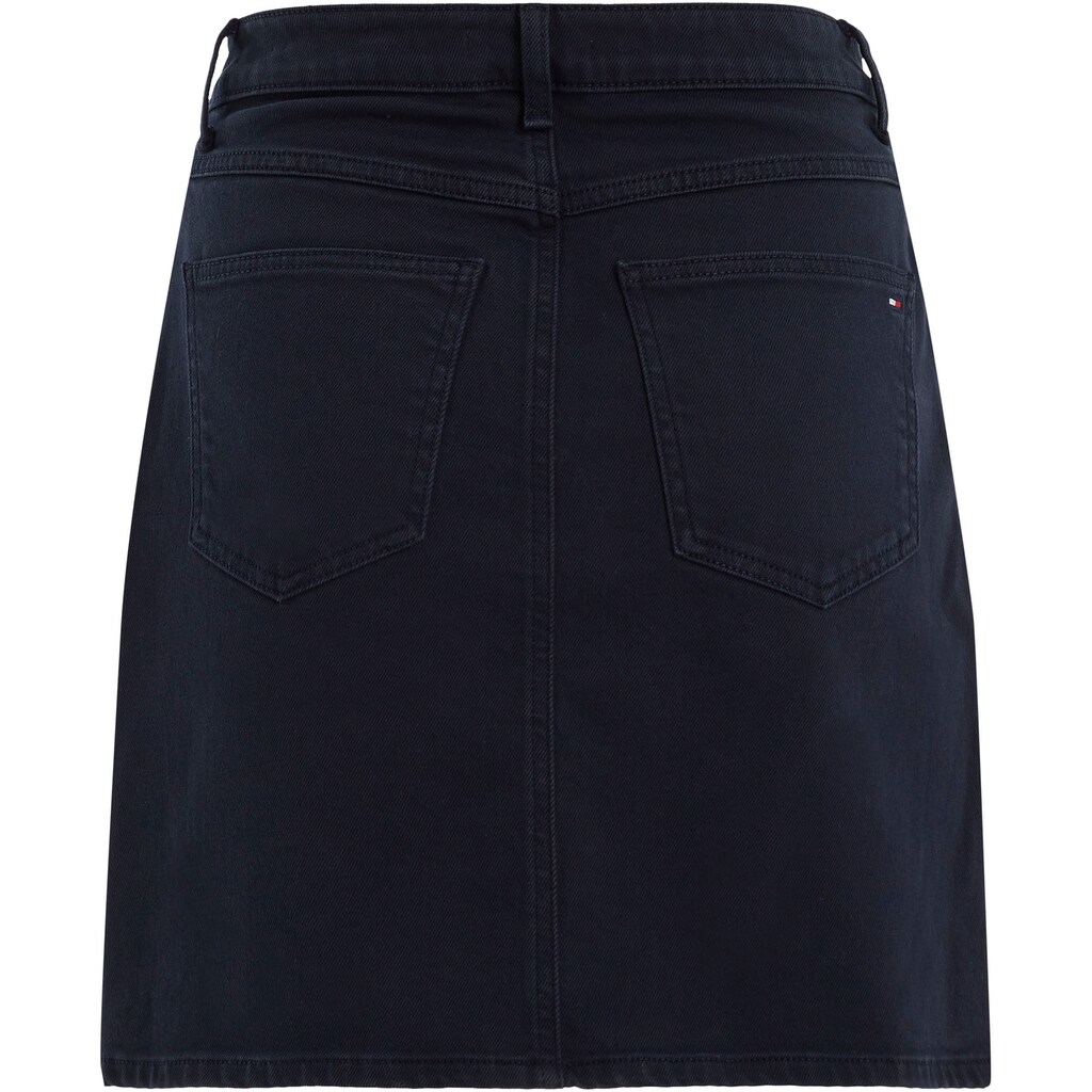 Tommy Hilfiger Minirock »DNM STRAIGHT SKIRT HW CLR«, mit TH-geprägtem Knopf
