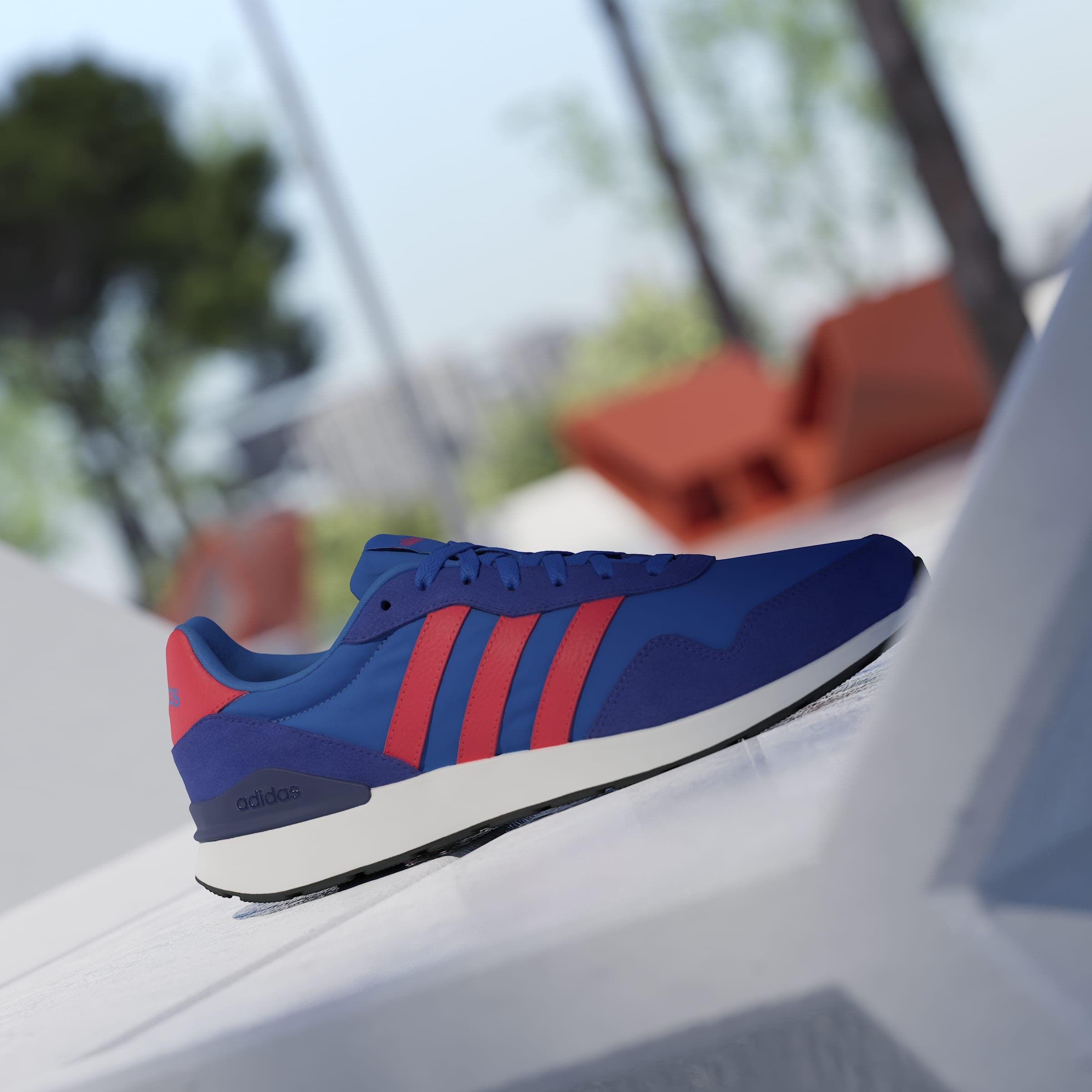 adidas Sportswear Sneaker »RUN 60S 4.0«  inspiriert vom Design der adidas ZX Modelle