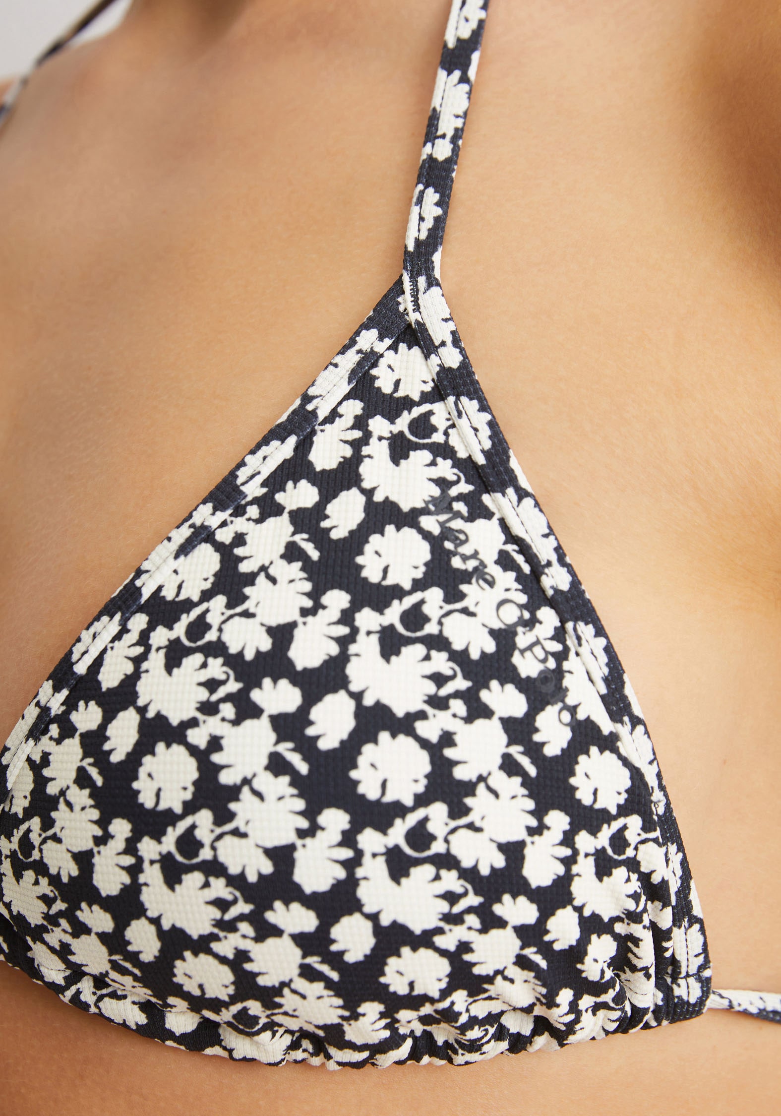 Marc O'Polo Triangel-Bikini-Top »Millefleur«, Blumen-Design, schnelltrocknend, zum Knoten im Nacken & Rücken