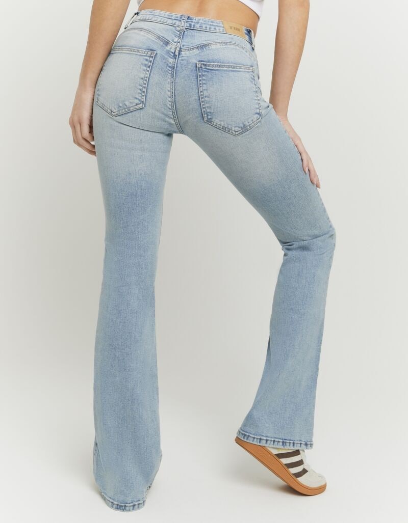 Tally Weijl Bootcut-Jeans »SPADEELETRA2« Baumwollmischung, Mid Waist mit Flare Beinverlauf und Push up Effekt