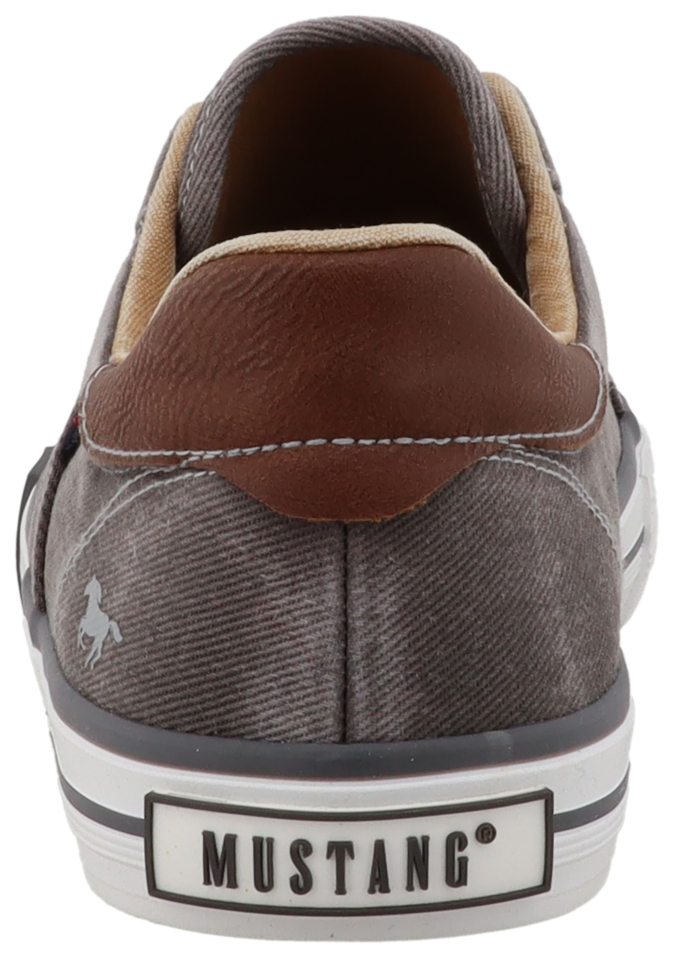 Mustang Shoes Slip-On Sneaker »Calogero«  Slipper, Freizeitschuh, Halbschuh mit Kontrastnähten