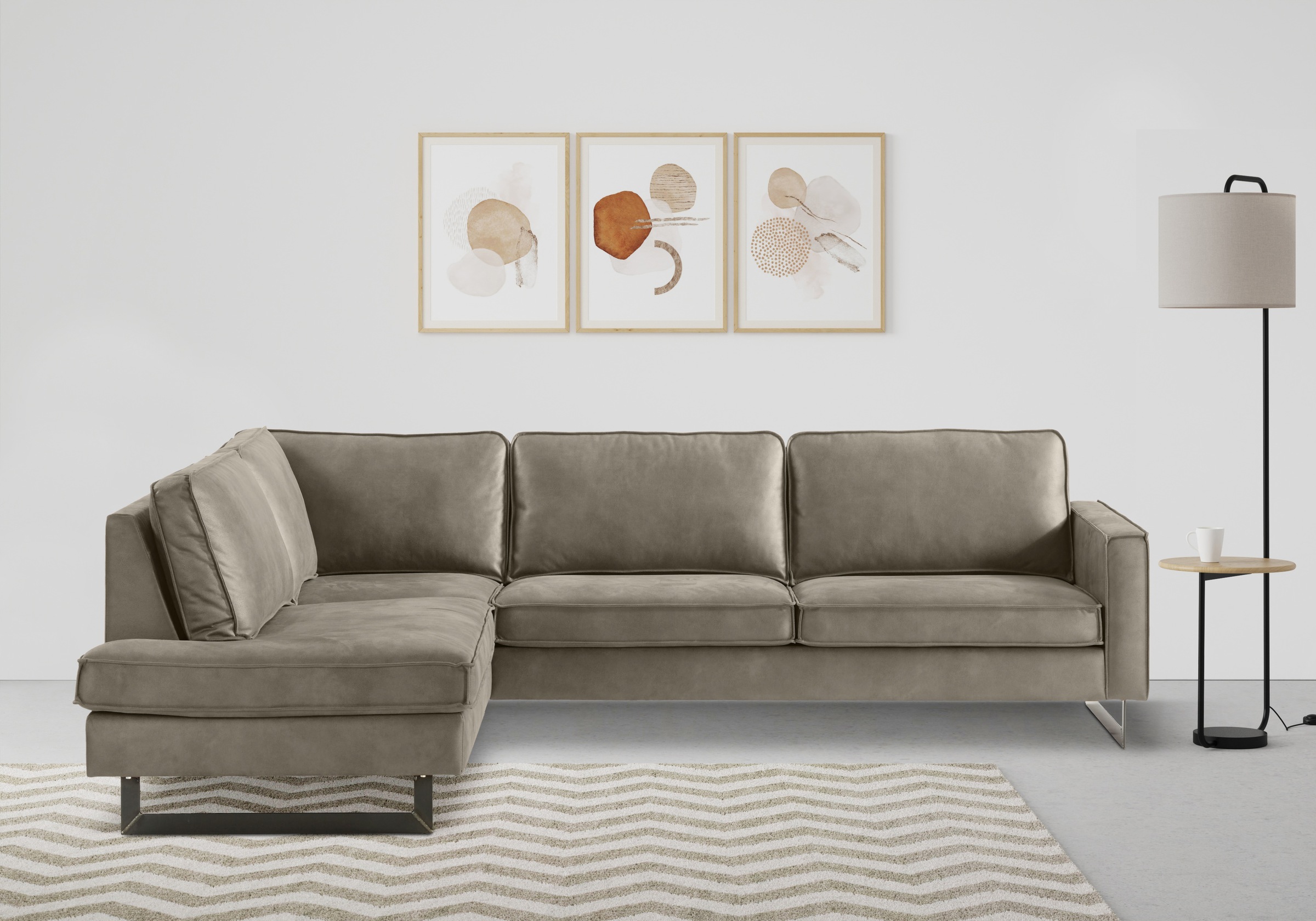 Places of Style Ecksofa »Pinto, 290 cm, Cord, Chenille, Lederoptik, Ottomane links / rechts«, mit Keder, schwarze Metallfüße, Wellenunterfederung