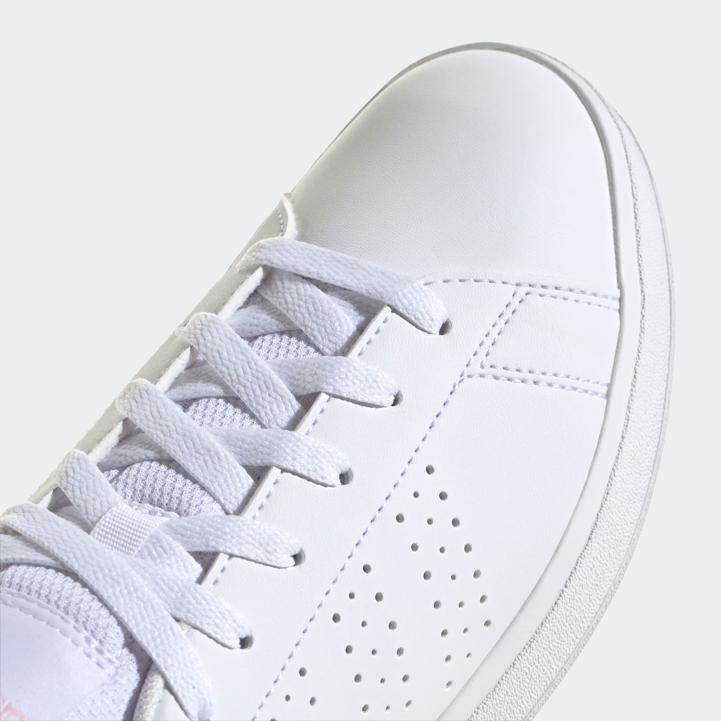 adidas Sportswear Sneaker  inspiriert vom Design des adidas stan smith