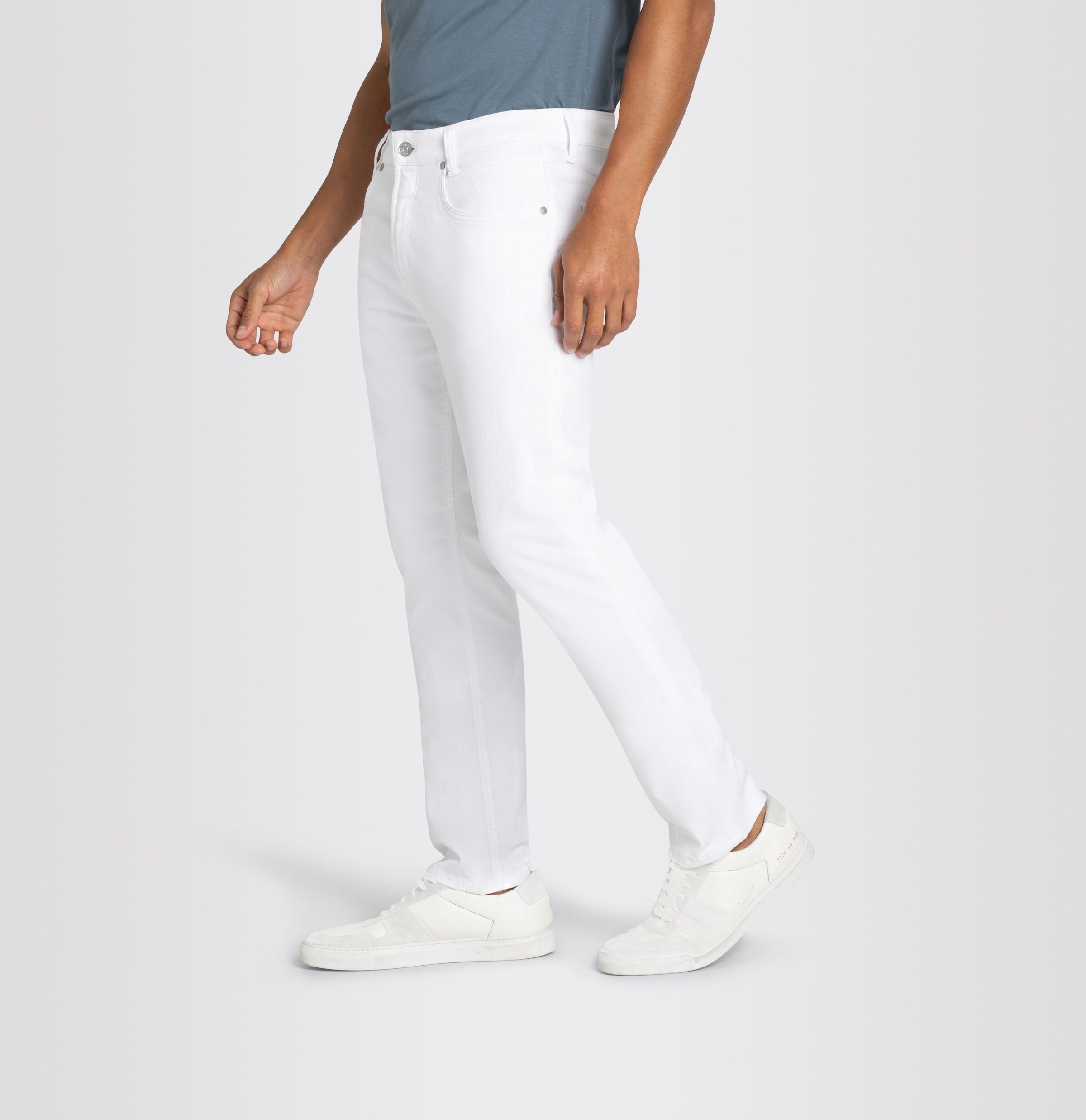 MAC Slim-fit-Jeans »Arne-Pipe light«, schmaler figurbetonender Schnitt