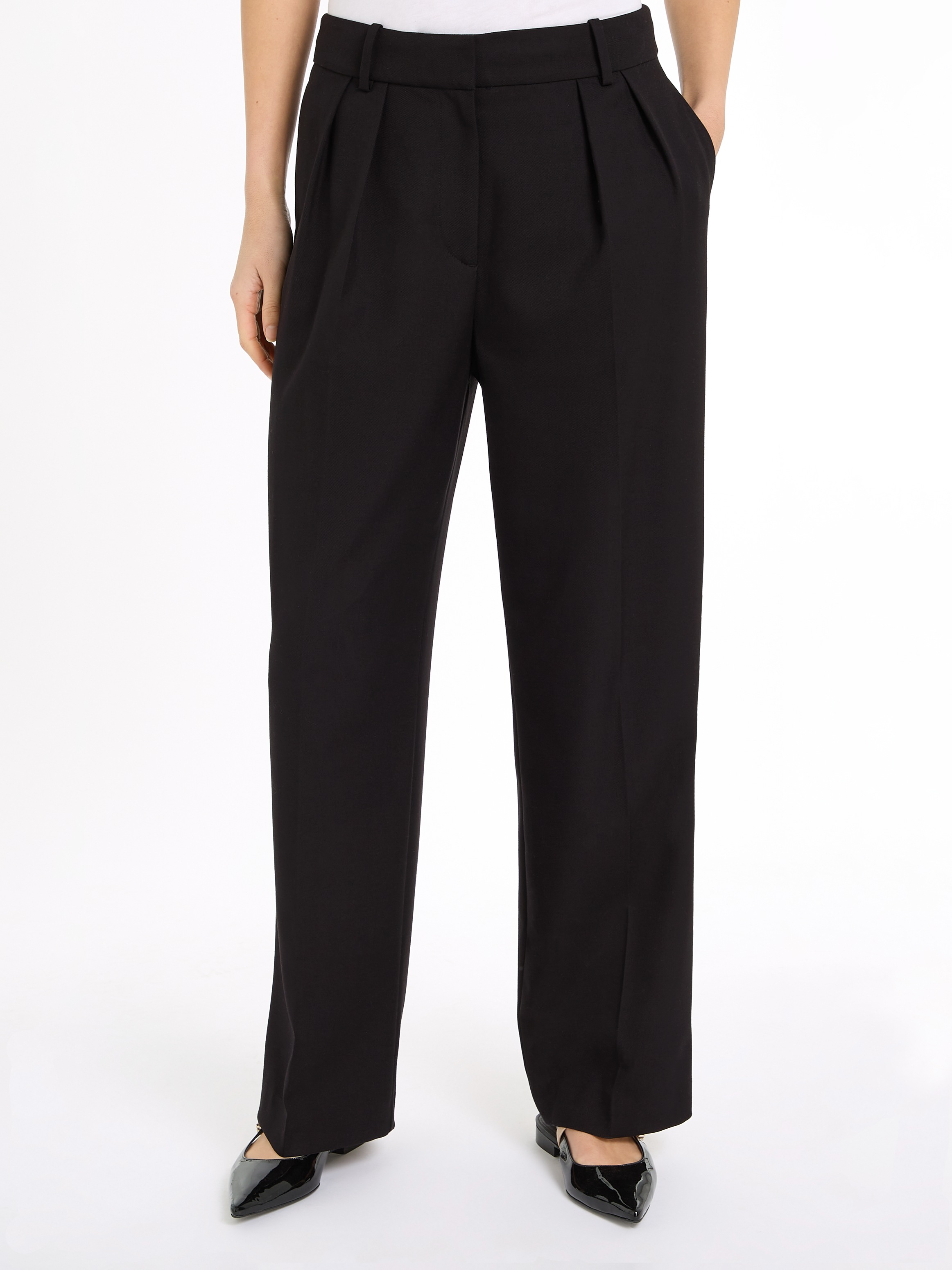 Tommy Hilfiger Webhose »MD CORE RELAXED STRAIGHT PANT«, mit Logostickerei auf der Rückseite
