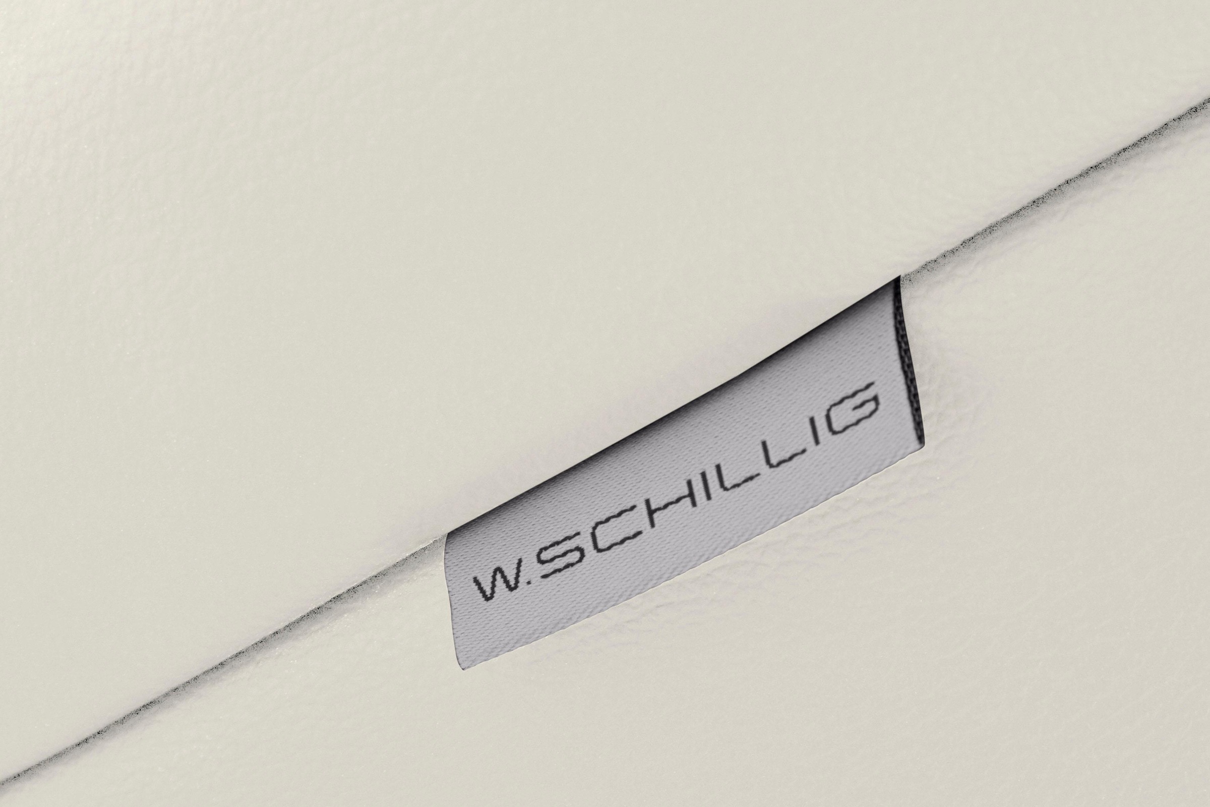 W.SCHILLIG 2,5-Sitzer »finn«, German Design Award 2016, Fußgestell Nussbaum natur, Breite 230 cm