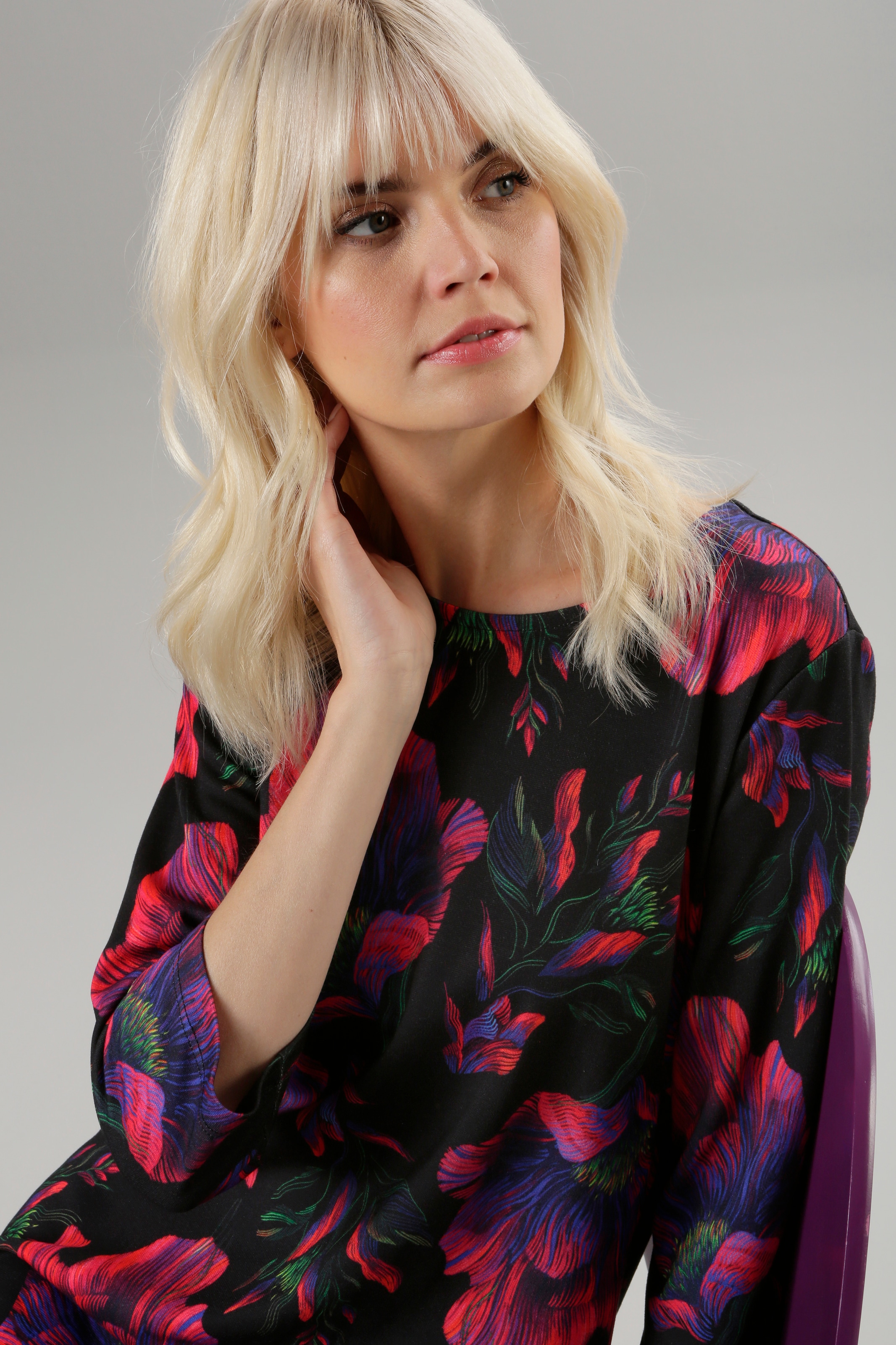 Aniston SELECTED Jerseykleid, mit Blumendruck in Knallfarben