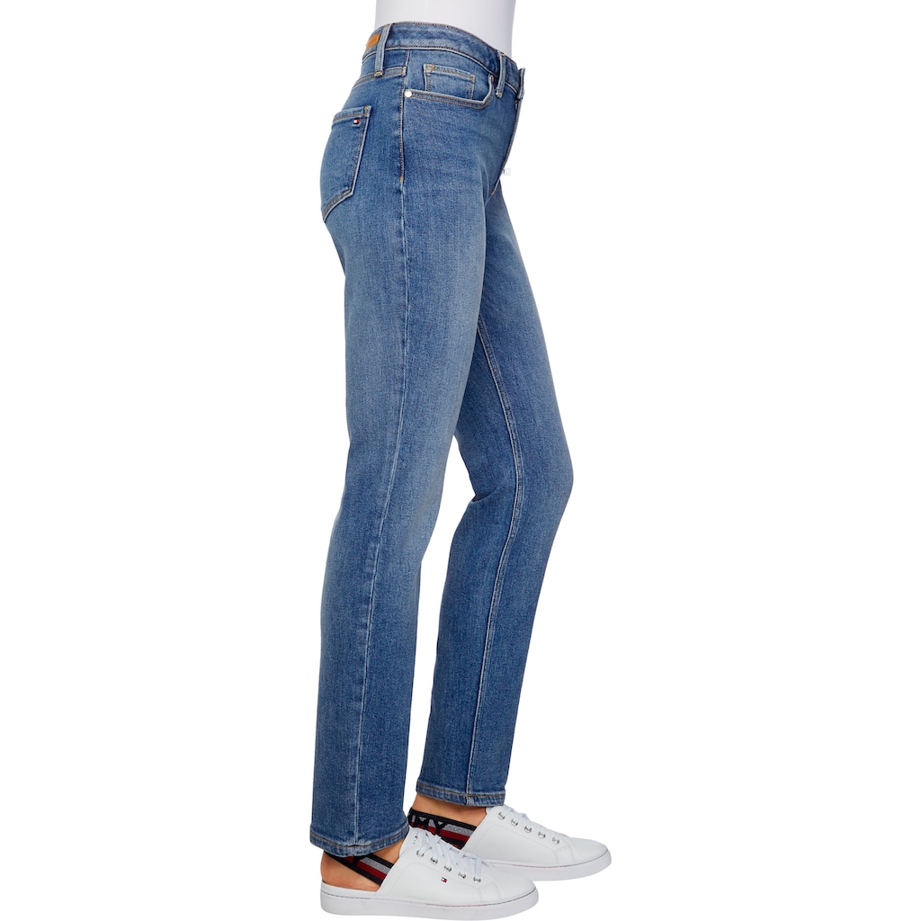 Tommy Hilfiger 5-Pocket-Jeans »ROME STRAIGHT RW IZZY«, Dezente Tommy Hilfiger Logostickerei
