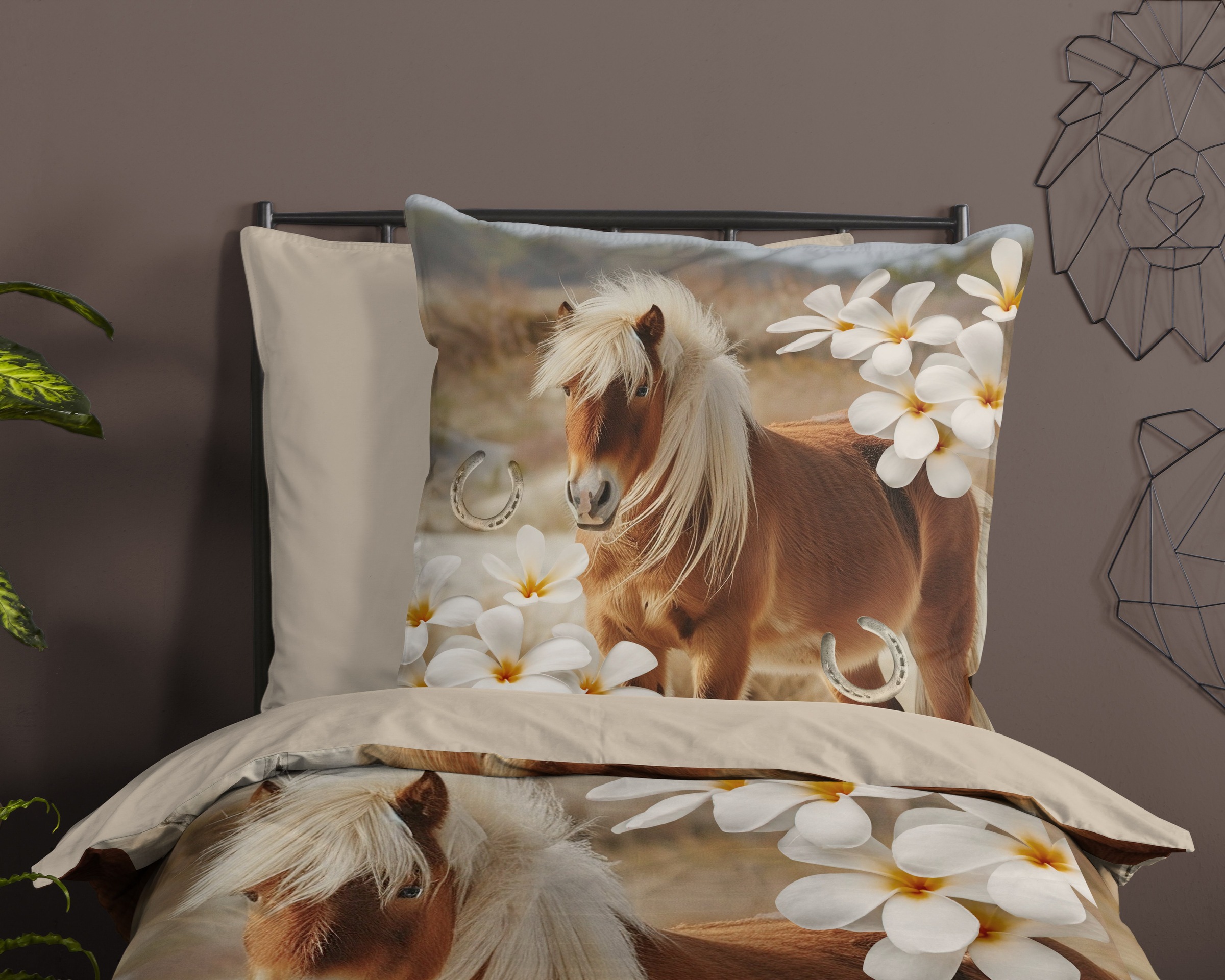 PURE luxury collection Kinderbettwäsche »Fabi«, Mikrofaser, 135x200, 2 Teilig, Wendeoptik, Kind, Mädchen, Pferd, Blume