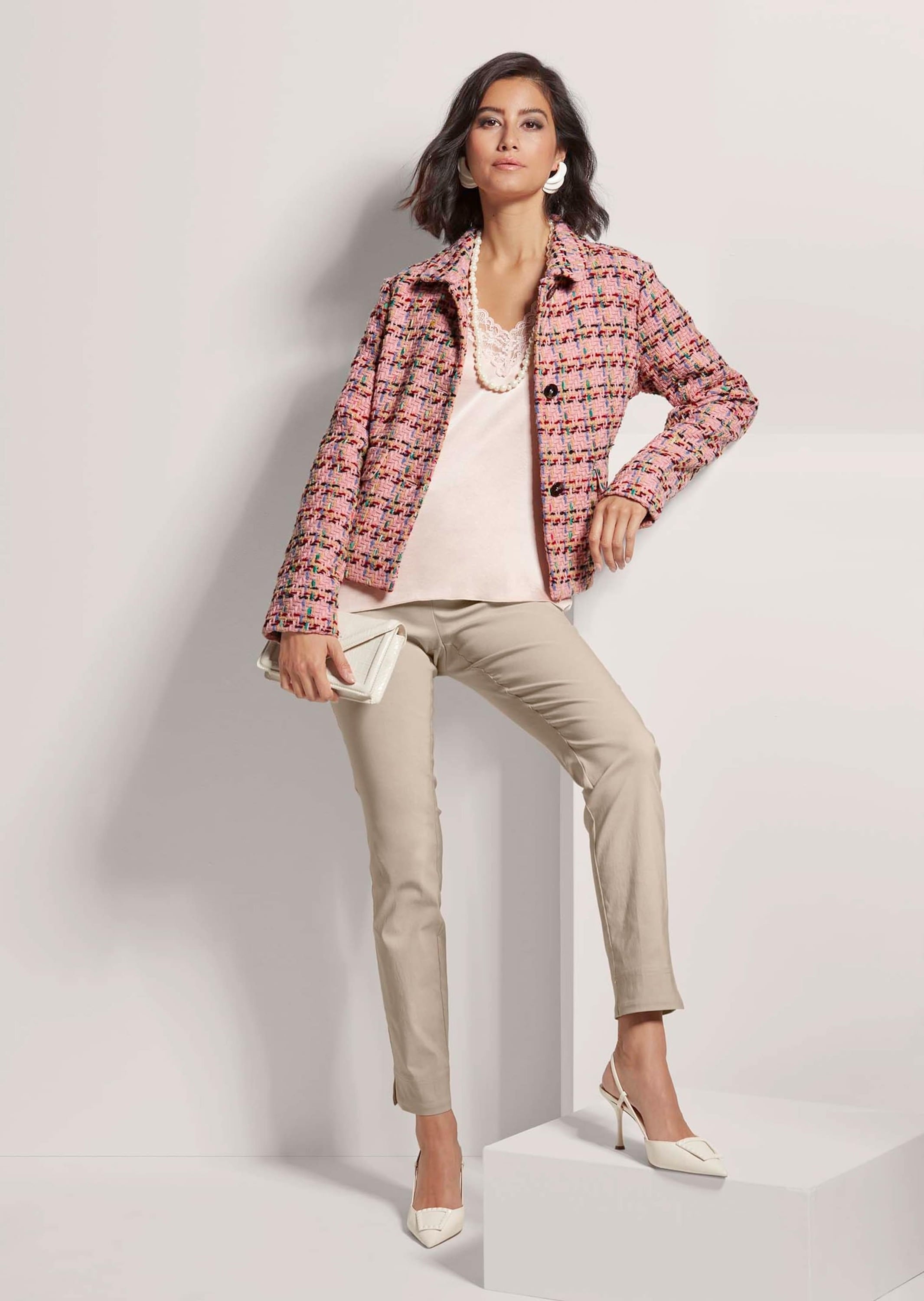 MADELEINE Kurzblazer »Blazer Kurzer Strukturblazer mit Hemdkragen«