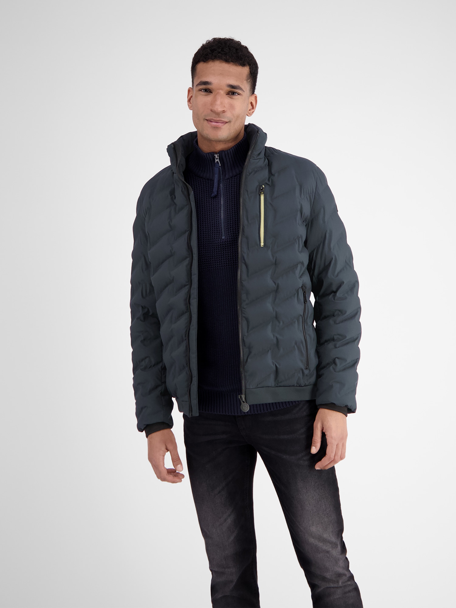 LERROS Outdoorjacke »LERROS Sportive Funktions-Steppjacke für Herren« mit Kapuze Wasser- und windabweisend