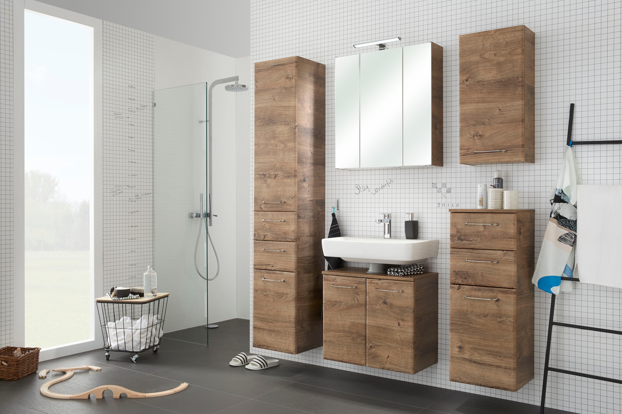 Saphir Badmöbel-Set »Quickset 943 4-teilig, Glaswaschtisch und LED-Spiegelschrank«, (Set, 4 St.), Badmöbel ohne Waschbecken, inkl. Türdämpfer, 7 Türen, 2 Schubladen