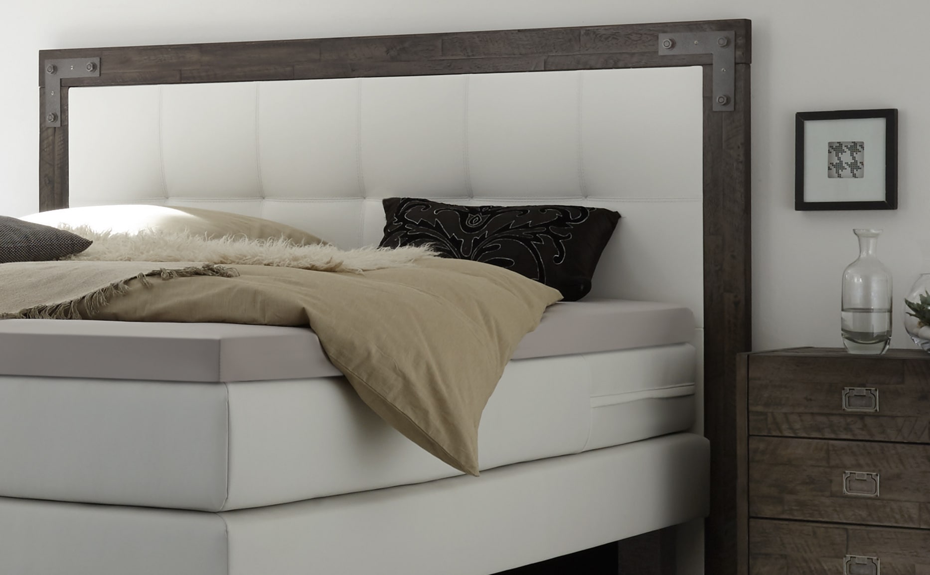 HASENA Boxspringbett Memphis, im Vintagelook, Massivholz-Umrandung, Tonnentaschen-Federkernmatratze