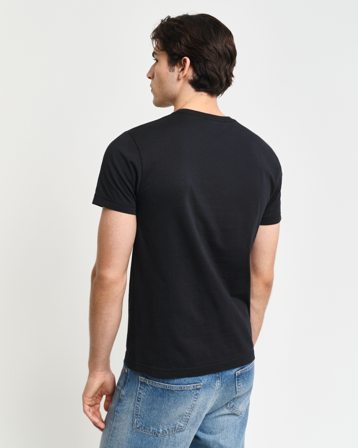 Gant T-Shirt »SLIM SHIELD SS T-SHIRT«, mit Logostickerei auf der Brust