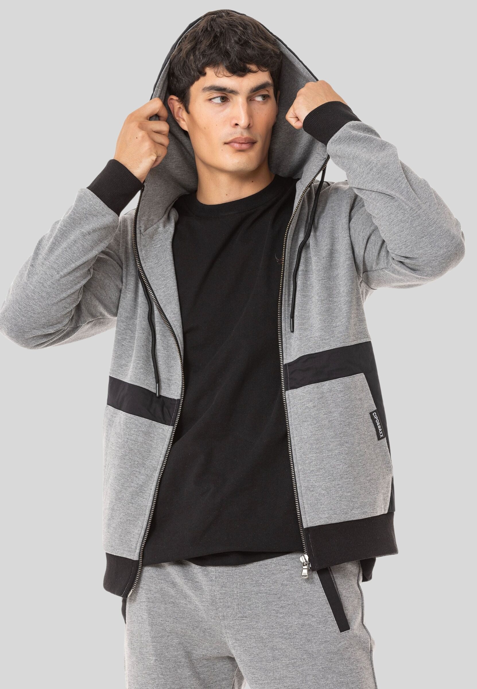 Cipo & Baxx Trainingsanzug »Cipo & Baxx Jogginganzug« 2 Stk. im Kontrast-Design