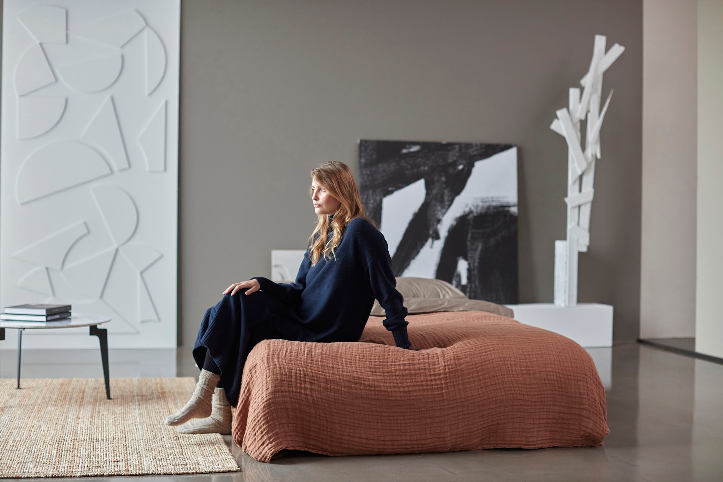 INNOVATION LIVING ™ Schlafsofa »YONATA Sofa im aktuellen Design, hoher Komfort, elegant und hochwertig«, komfortable Taschenfederkernpolsterung, Breite Liegefläche 149 cm