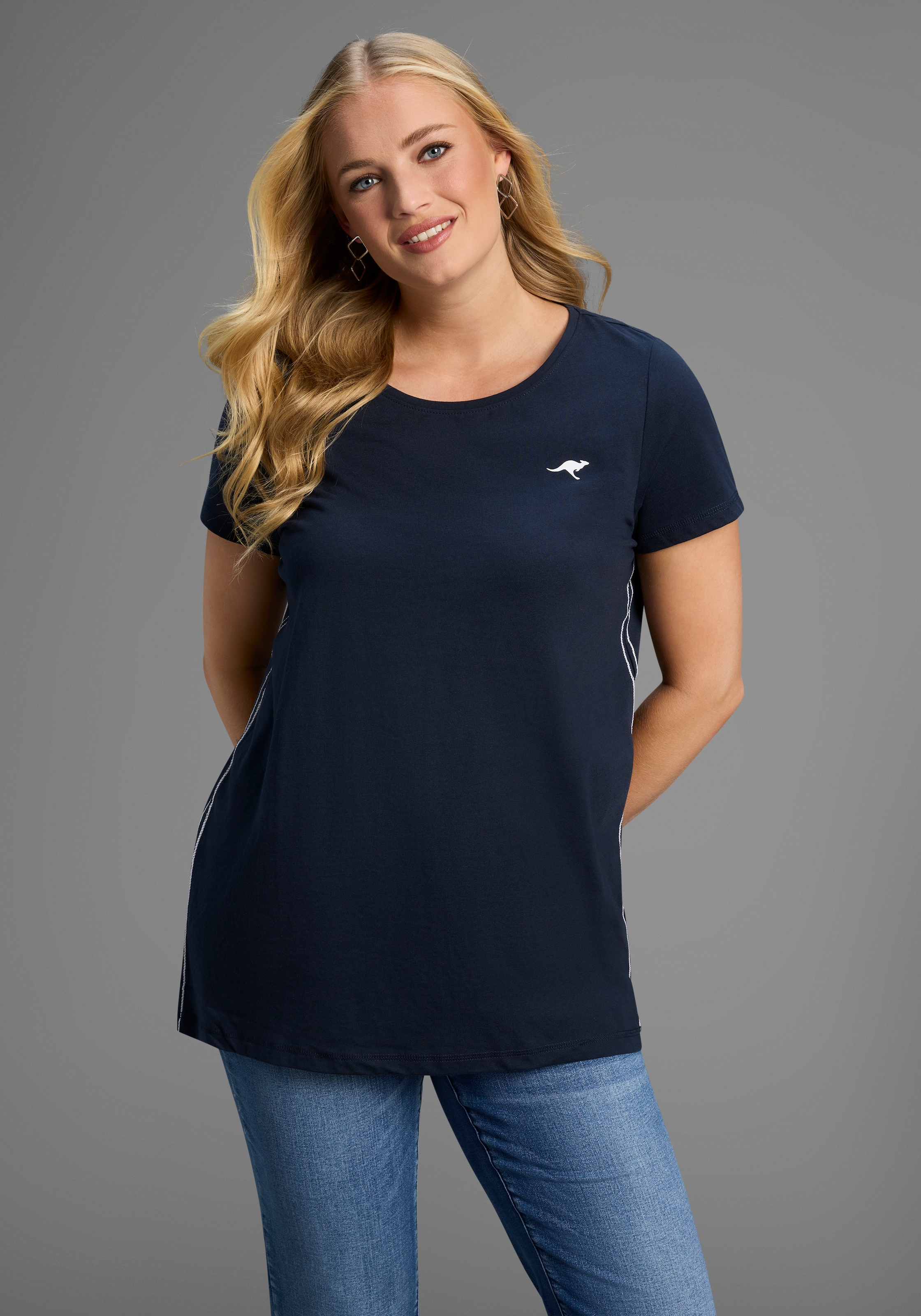 KangaROOS Longshirt, (Packung, 2 tlg., 2er-Pack), Kurzarm, figurumschmeichelnde Passform, große Größen