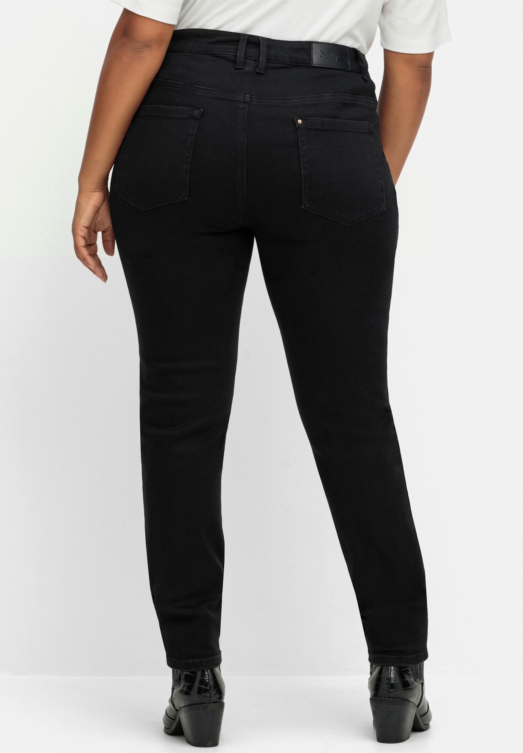 Sheego Bequeme Jeans »Stretch-Jeans Skinny Jeans mit Bodyforming-Effekt« Skinny mit Bodyforming-Effekt