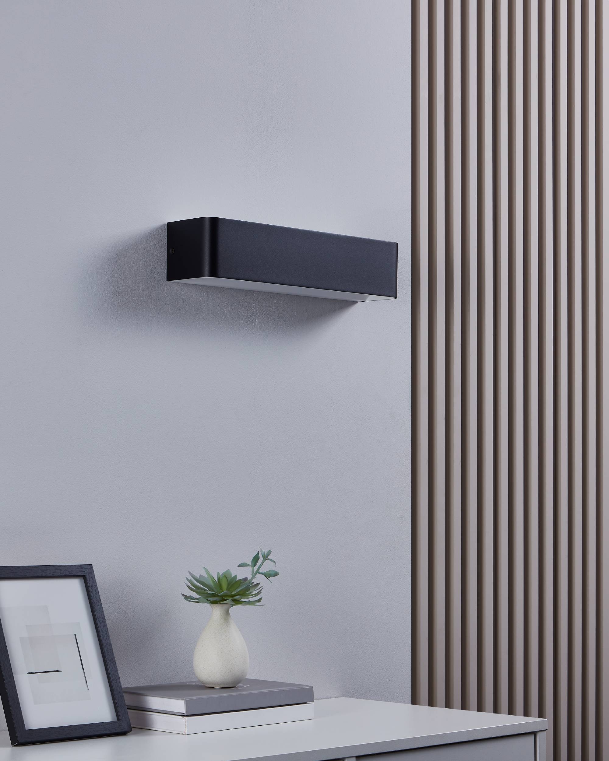 EGLO Wandleuchte »Sania 4 Wandlampe, Wandspot, Aluminium, Up and Down Leuchte, Flurlampe« LED-Modul 1 Stk. Warmweiß Wand-/Deckenleuchte - L36,5 x H8 x AL9 cm - schwarz, weiß - 12W inkl.