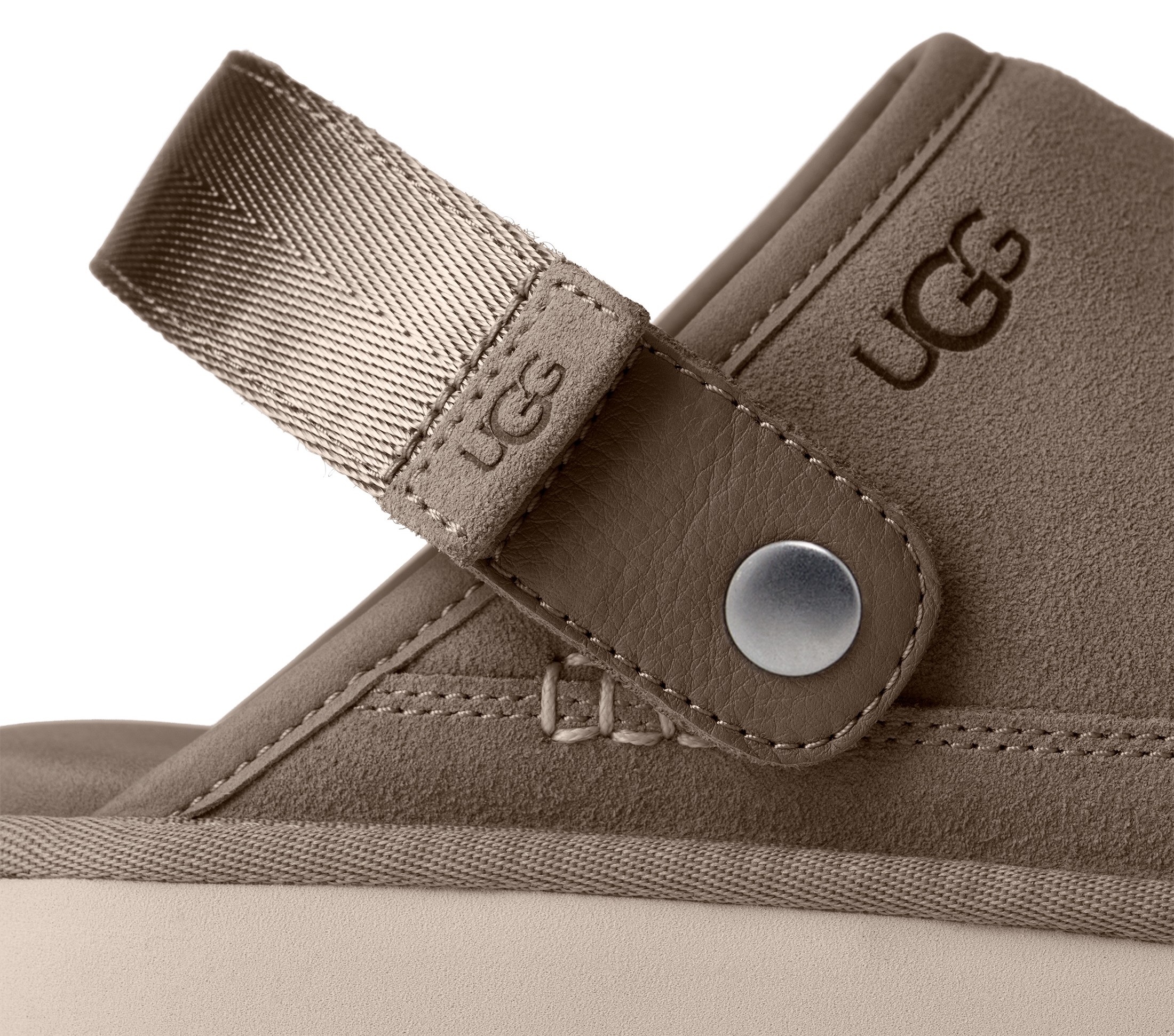 UGG Clog »Goldencoast Clog II«, Hausschuh, Slides, Mule mit gepolstertem Fußbett