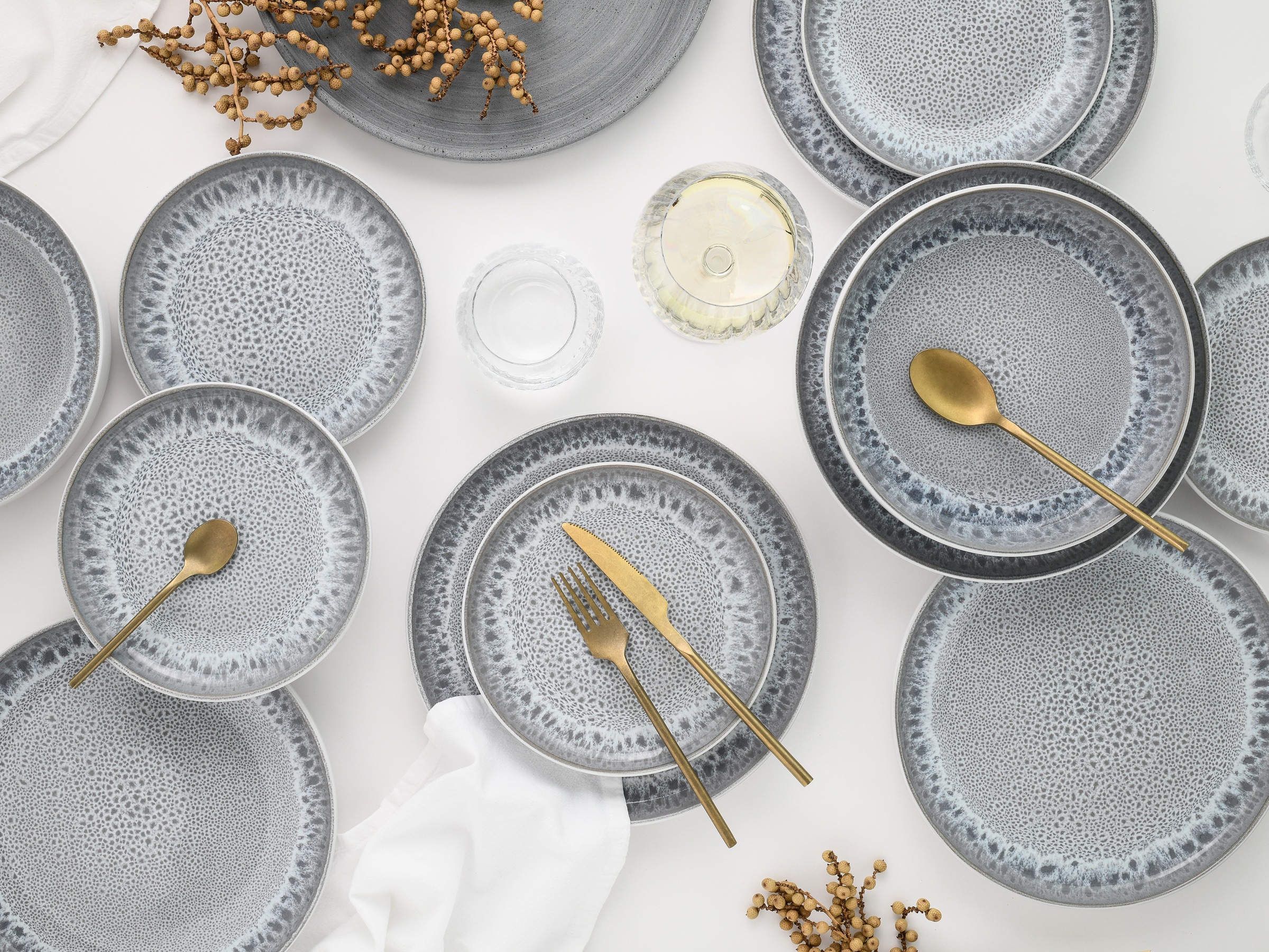 OTTO home Teller-Set »modernes Geschirr-Set, Service Lykk« hohe Haltbarkeit, spülmaschinen- & mikrowellengeeignet, Reaktivglasur