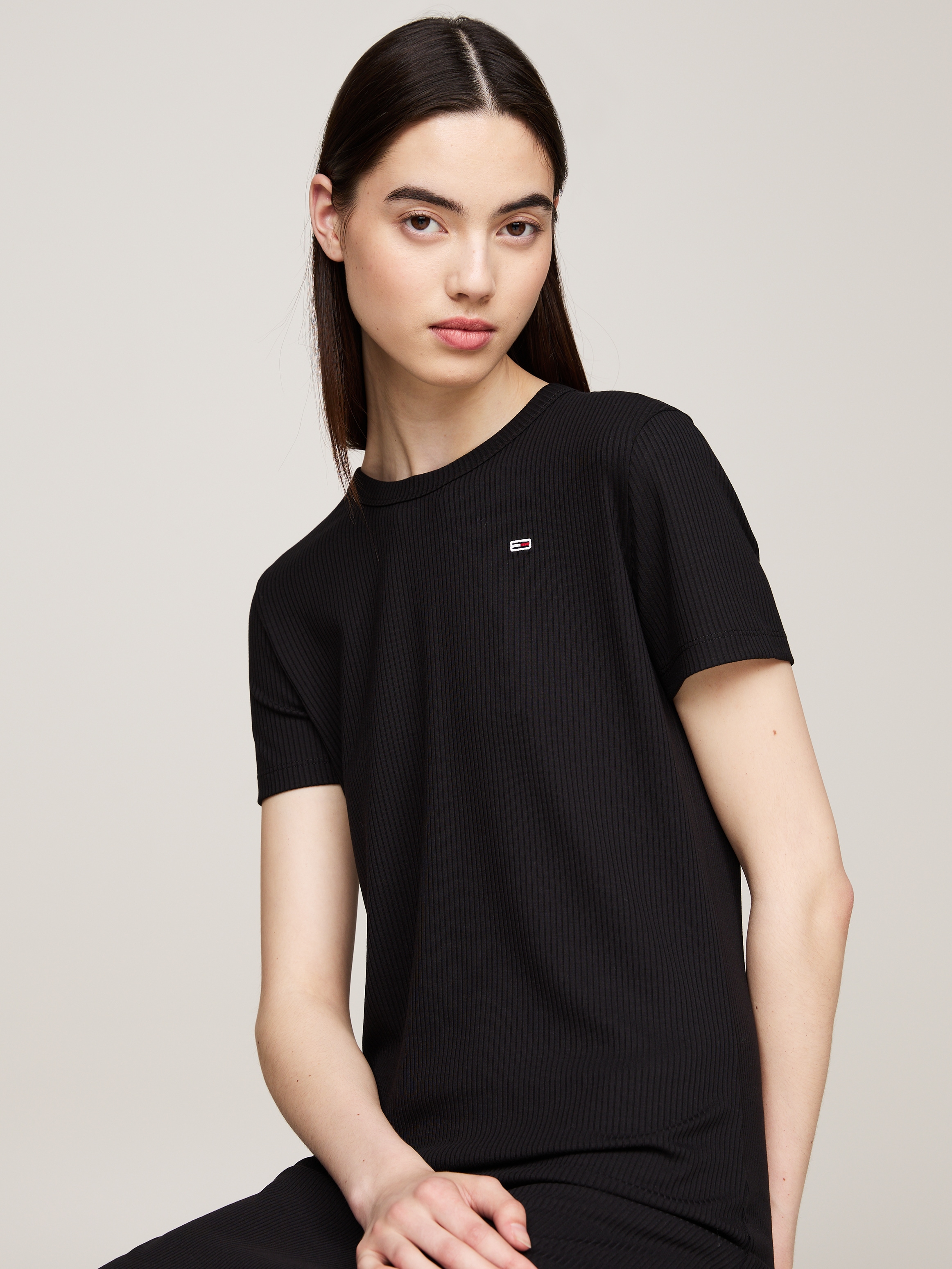Tommy Jeans Jerseykleid, mit gerippter Struktur, Logostickerei
