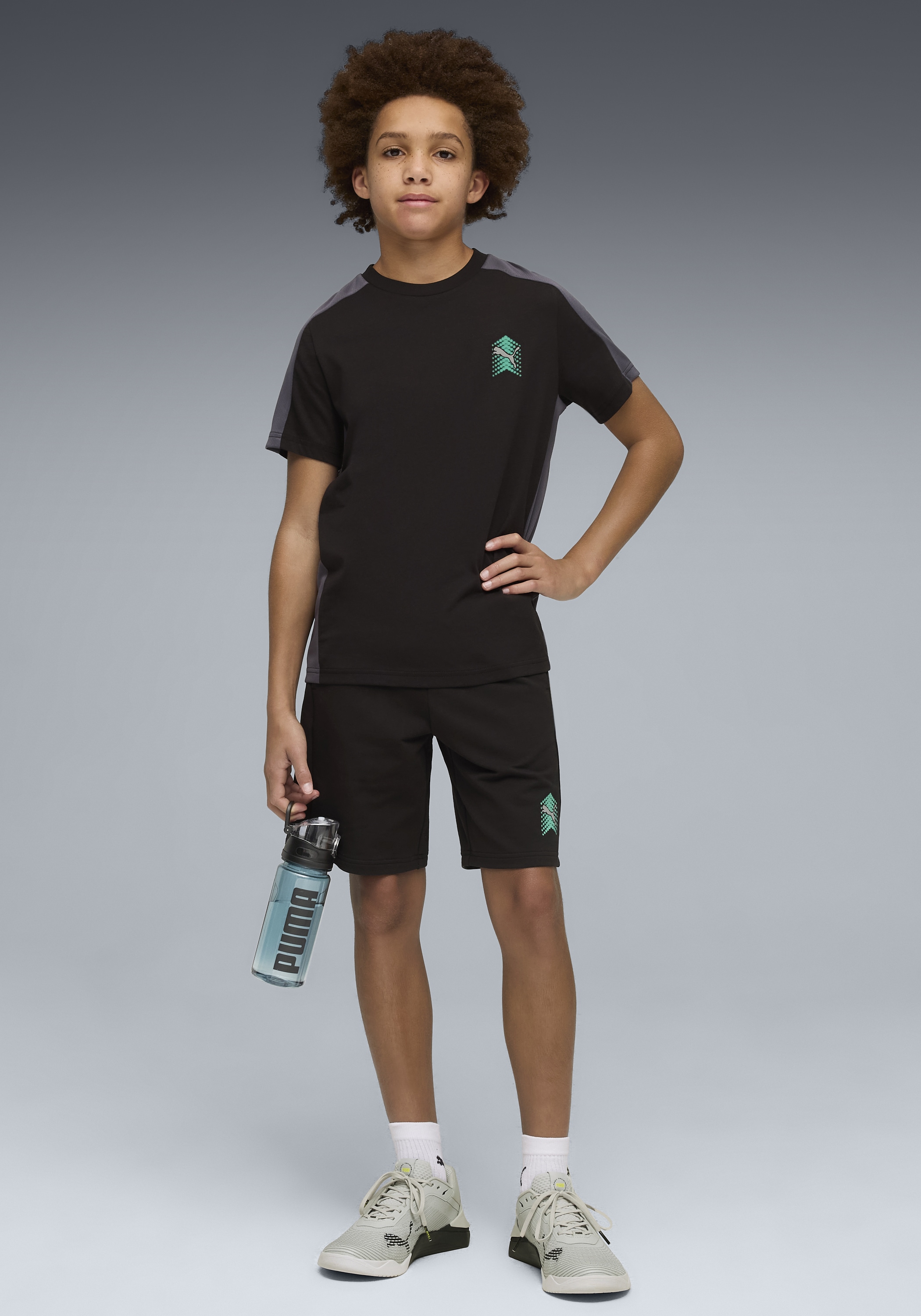 PUMA T-Shirt »ACTIVE SPORTS SMALL GRAPHIC TEE B« Regular Fit, Kurzarm, für Jugendliche, mit Print-Applikation