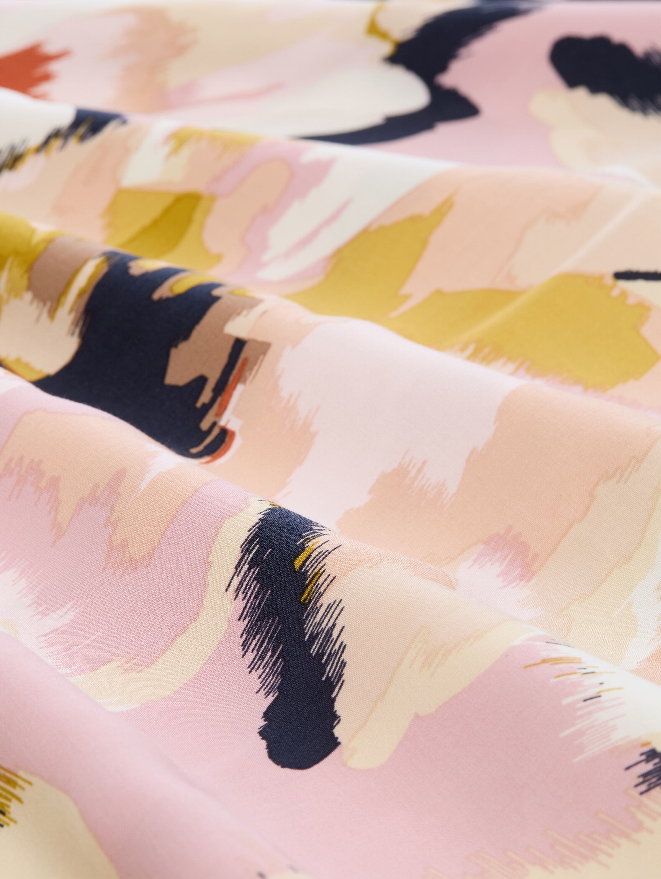 TOM TAILOR PLUS Kurzarmbluse mit Allover-Print - Große Größen