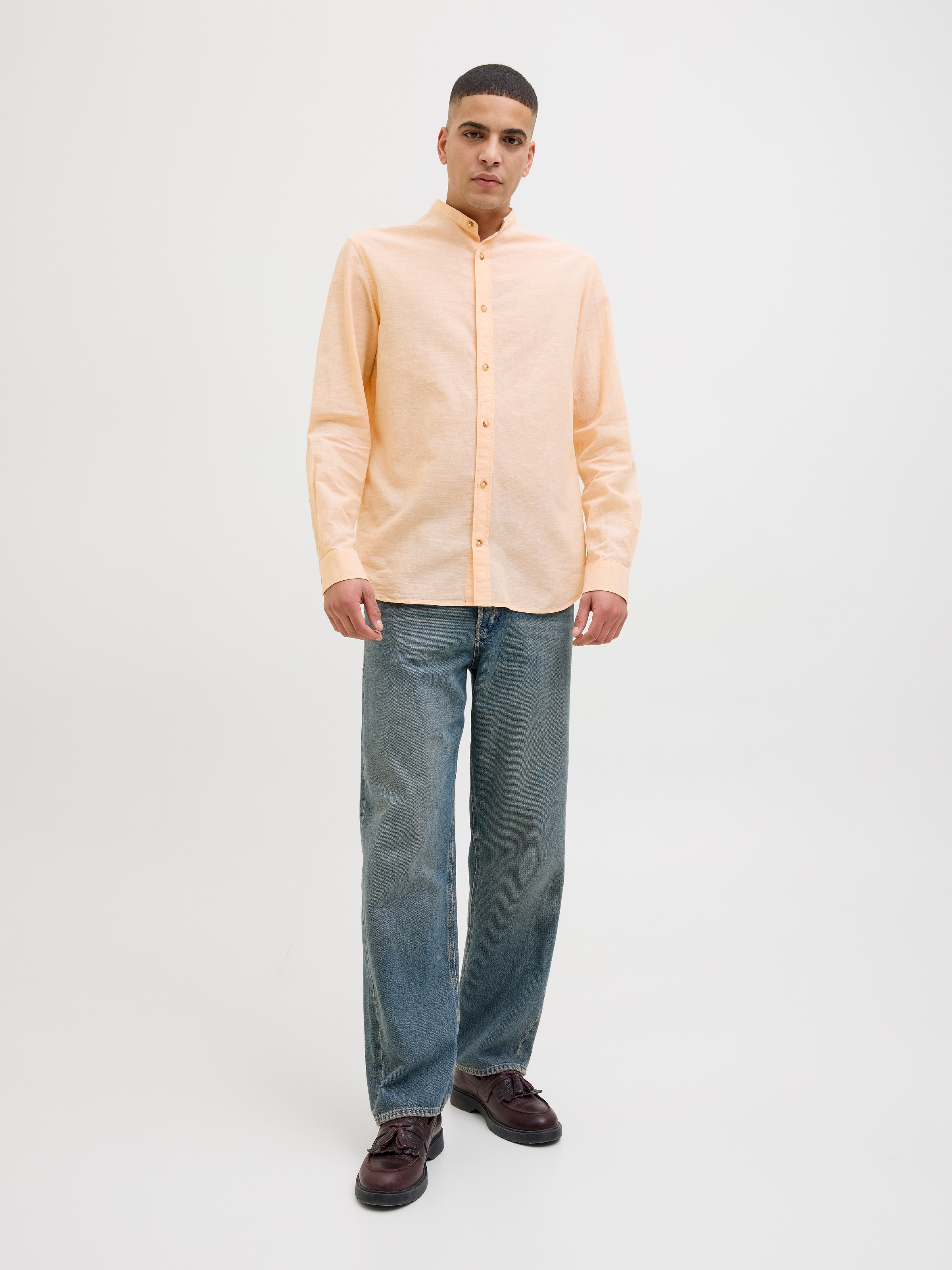 Jack & Jones Langarmhemd »JJESUMMER BAND SHIRT LS SN«, mit Bandkragen