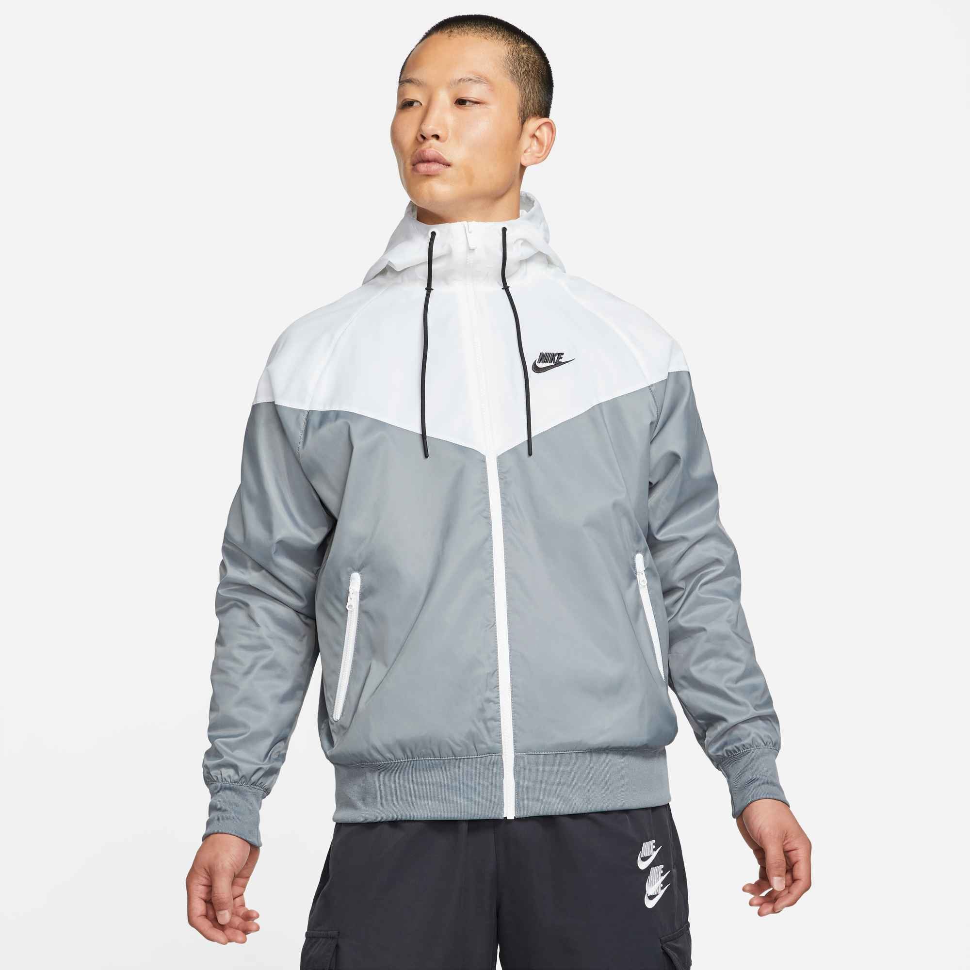 Nike Sportswear Windbreaker »M NK WVN LND WR HD JKT« mit Mesh-Futter, leichtes Material, normaler Schnitt