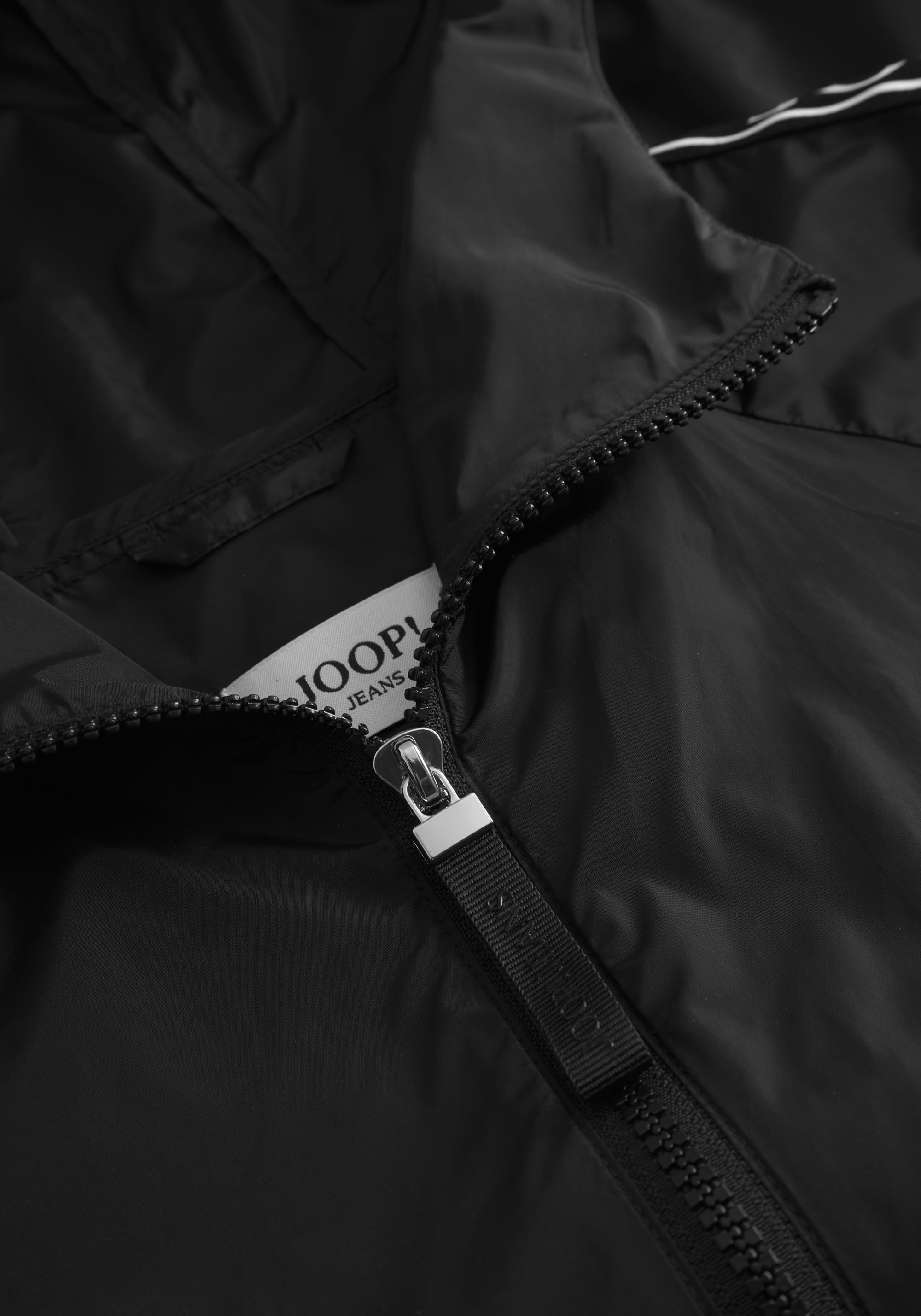 Joop Jeans Outdoorjacke »Onyx«, mit Kapuze, mit Logostreifen am Ärmel