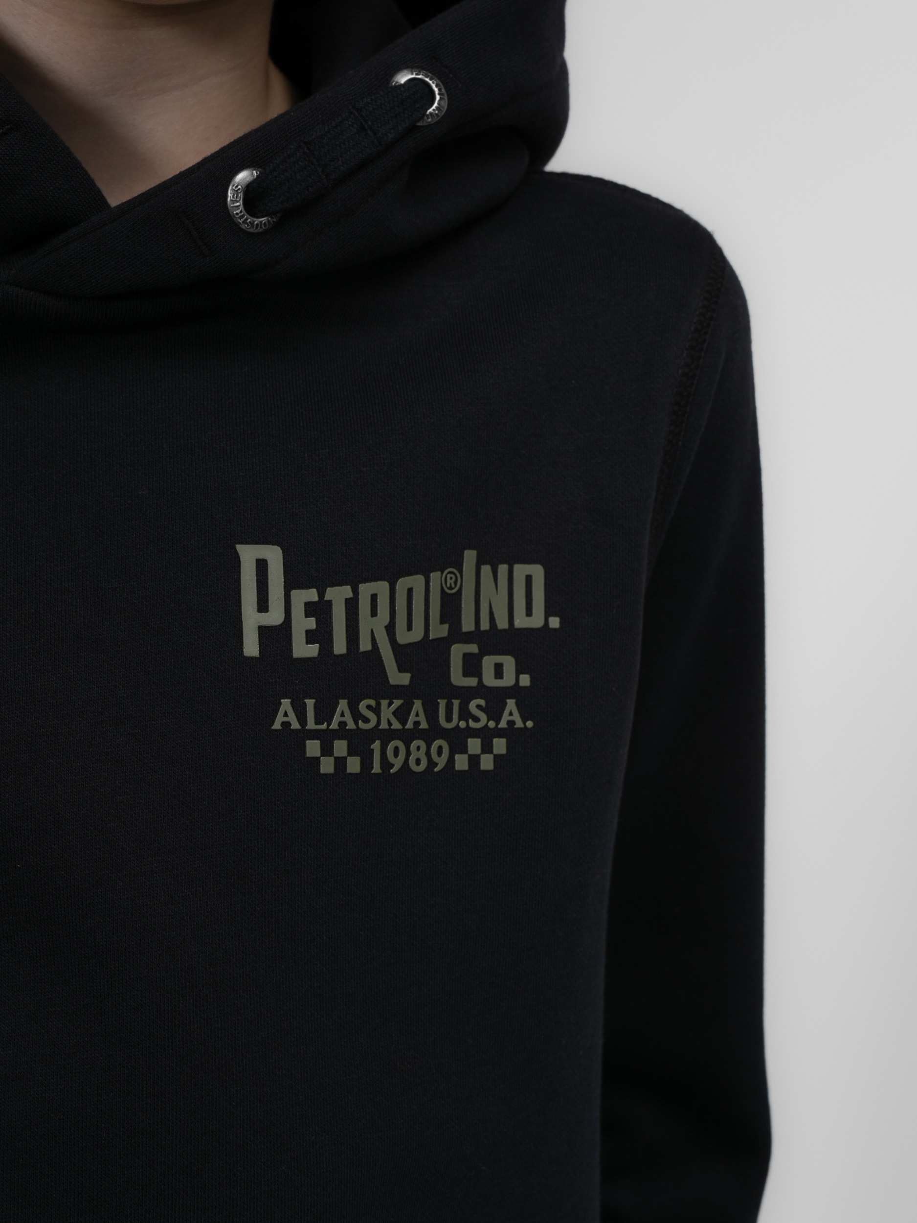 Petrol Industries Hoodie, mit Print auf der Brust