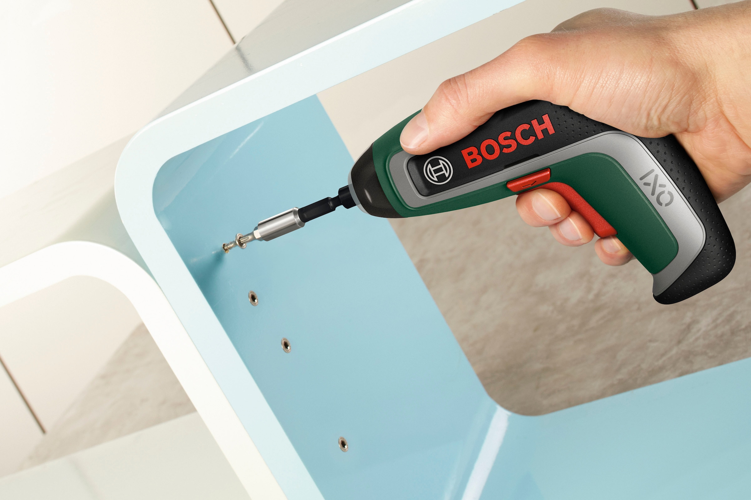 Bosch Home & Garden Akku-Schrauber »IXO 7«, mit 10 Standard-Schrauberbits, Bit-Halter und Aufbewahrungsbox