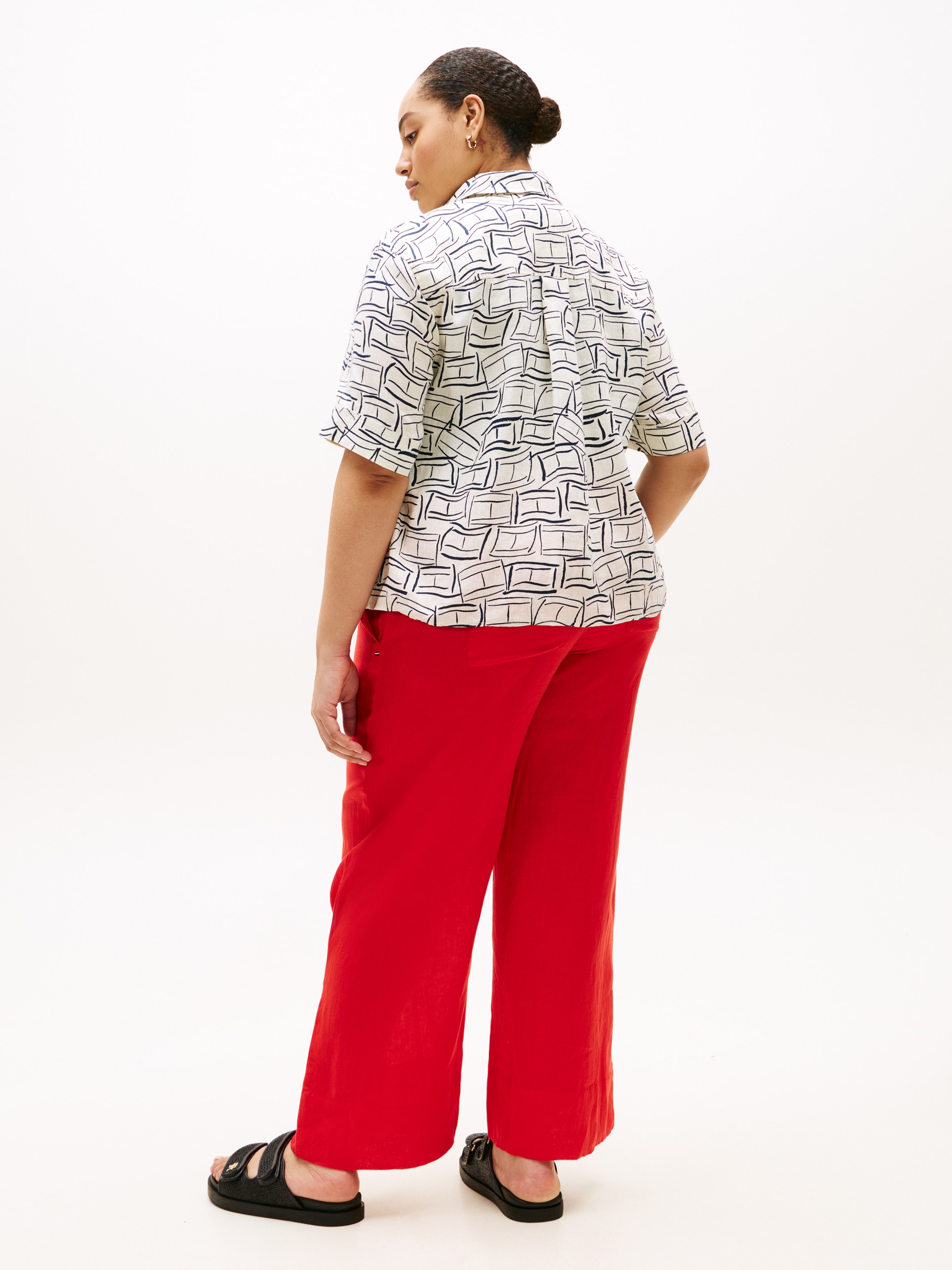 Tommy Hilfiger Curve Kurzarmshirt »CRV ESS LINEN SHIRT WITH SS« in großen Größen