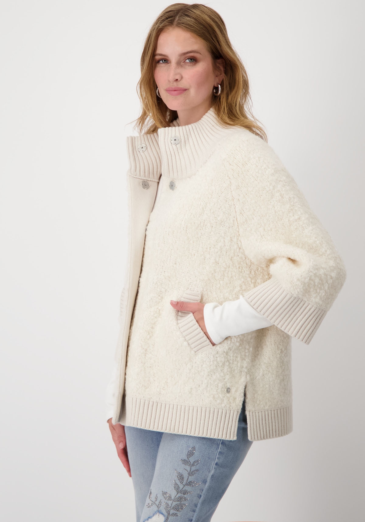 Monari Strickjacke, aus Boucle Garn