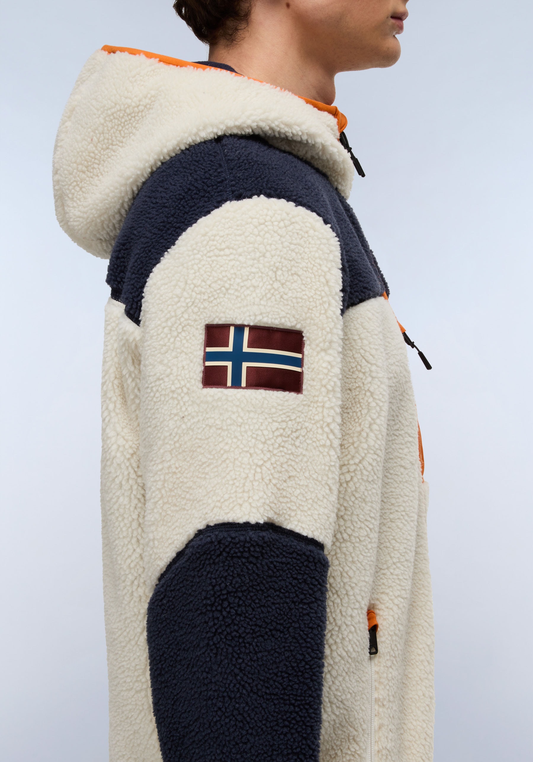 Napapijri Plüschjacke »YUPIK«, mit Kapuze, mit kontrastfarbenen Details
