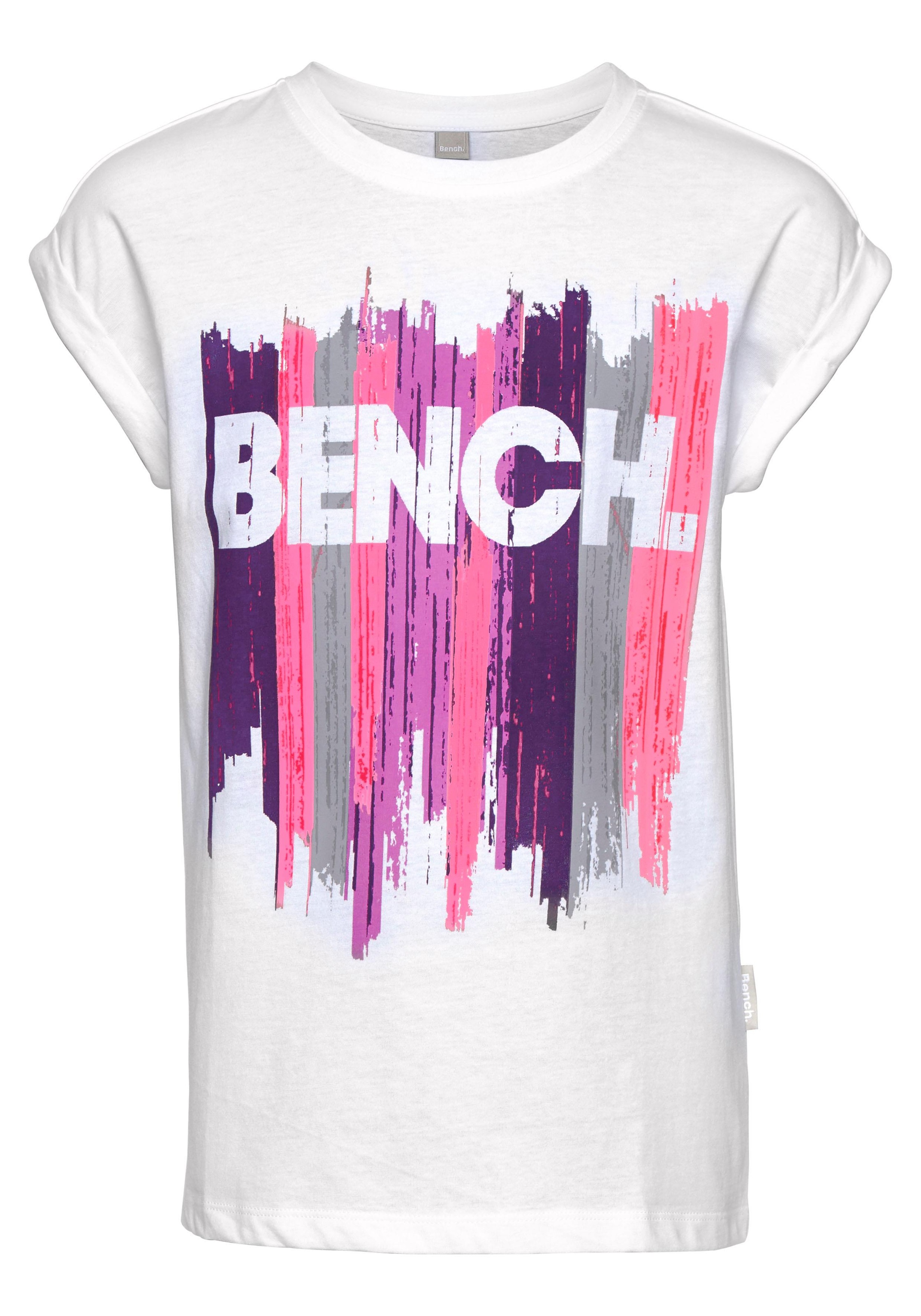 Bench. T-Shirt, in weiter legerer Form