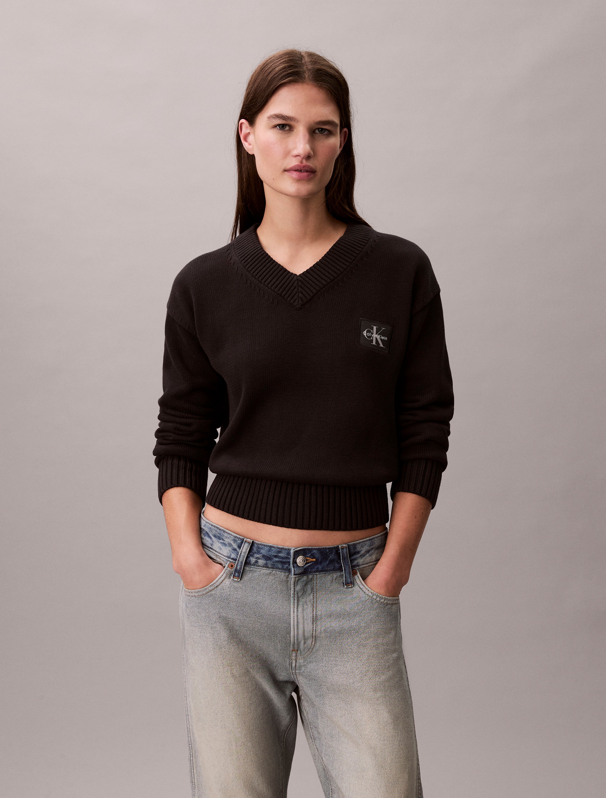 Calvin Klein Jeans V-Ausschnitt-Pullover, Feinstrick, taillenlang