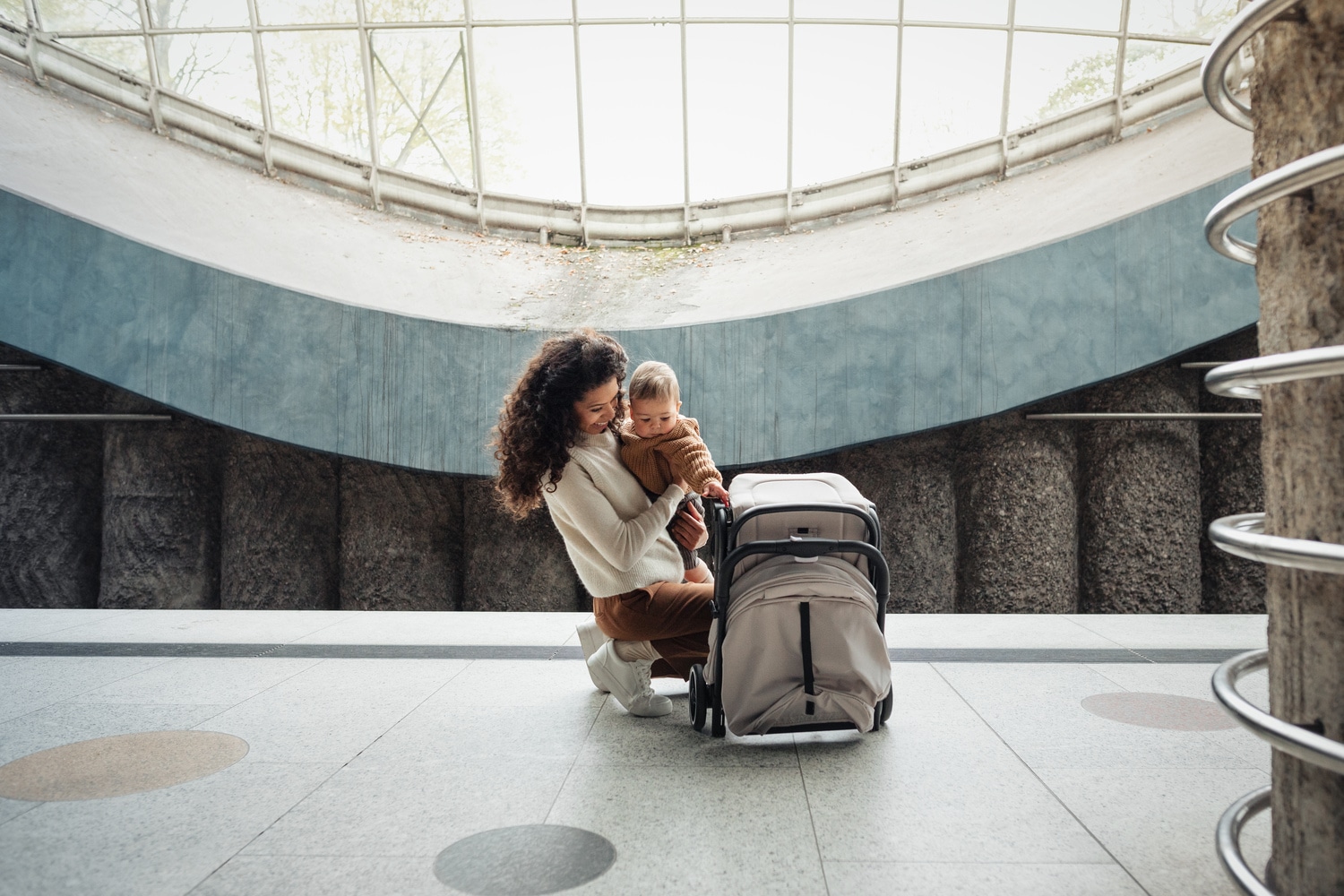 Hauck Kinder-Buggy »Travel N Care, Simba grey«, 25 kg, leicht; bis 22 kg belastbar; inkl. Schulter-Tragegrut