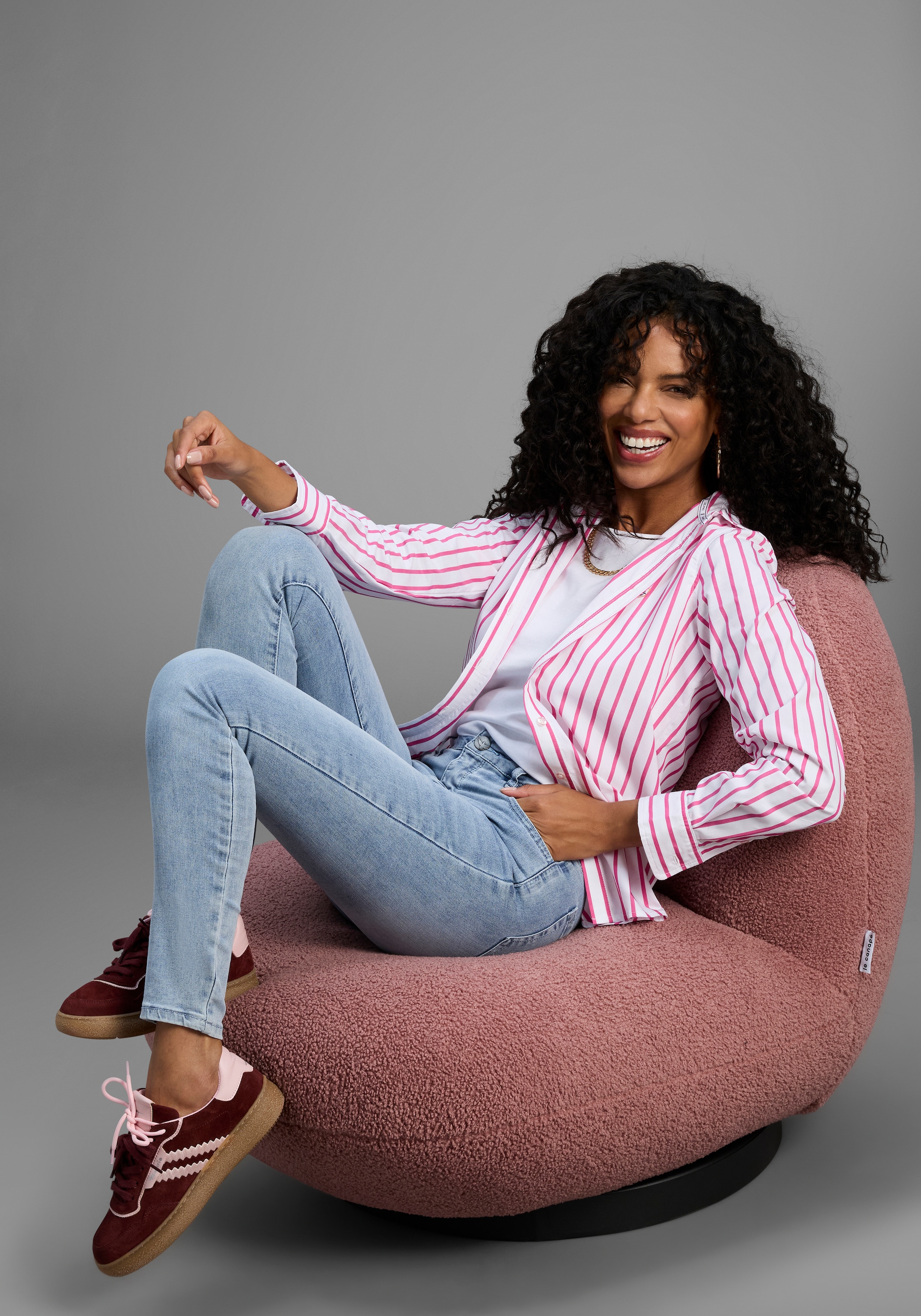 Arizona Skinny-fit-Jeans »Ultra-Stretch«, extra-enger Beinverlauf, normale Leibhöhe, mit Eingrifftaschen