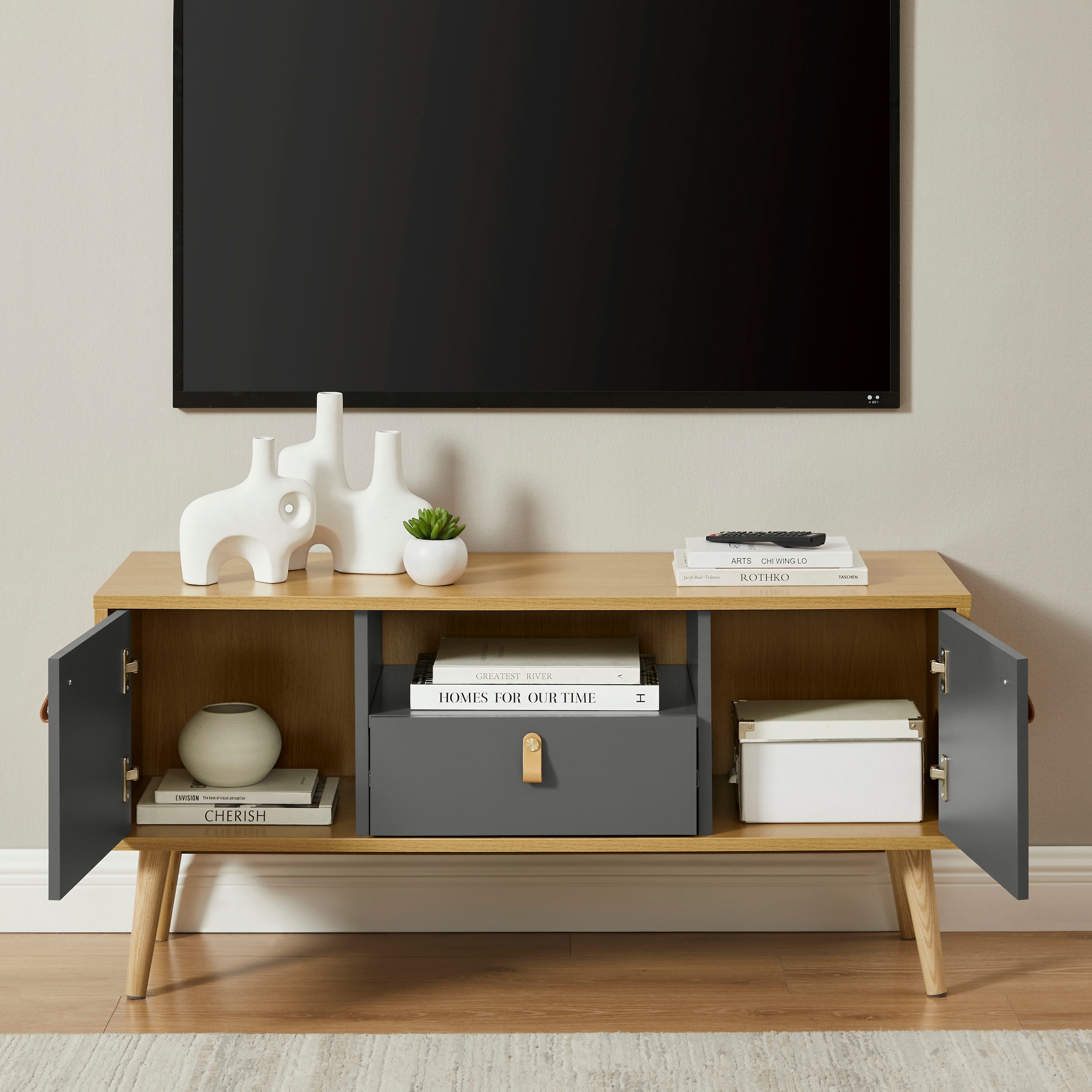 Leonique TV-Board »Avril« Korpus aus Melamin & MDF, ABS-Kunststoff Kanten, Soft-Close-Funktion