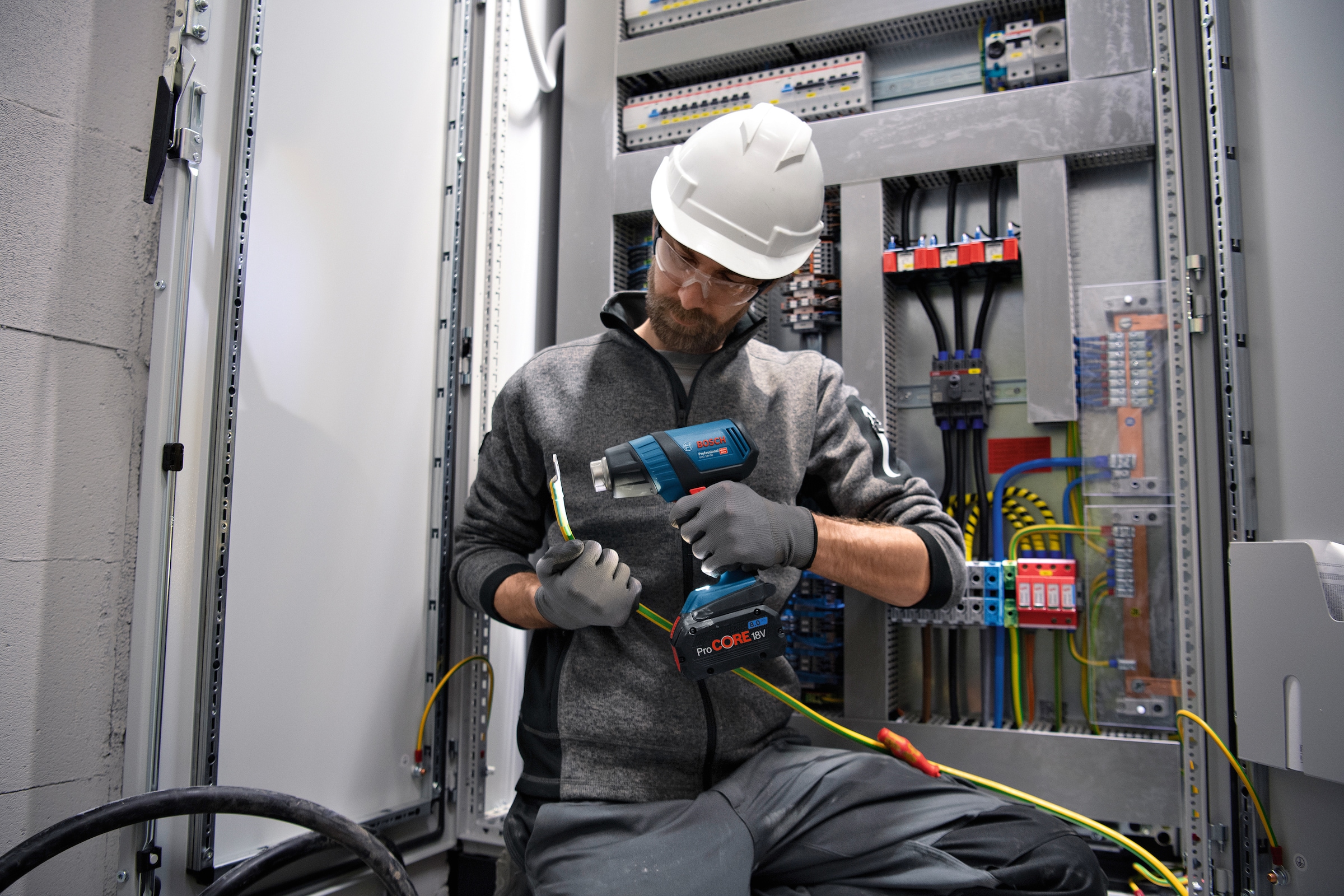 Bosch Professional Akku-Heißluftgebläse »GHG 18V-50 L«, (Set), mit L-Boxx, ohne Akku und Ladegerät