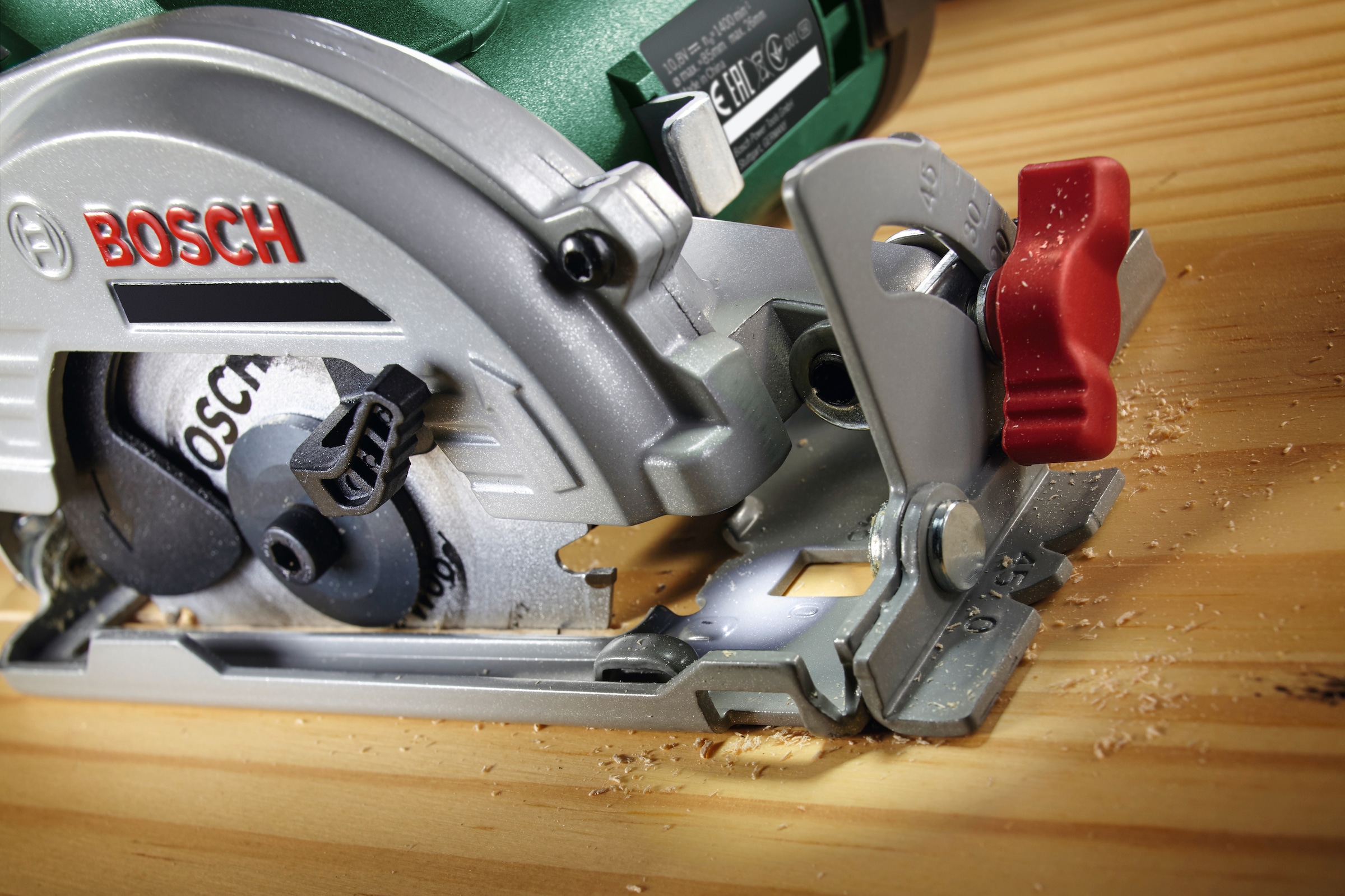 Bosch Home & Garden Akku-Handkreissäge »UniversalCirc 12«, inkl. Akku 12V/2,0 Ah und Ladegerät
