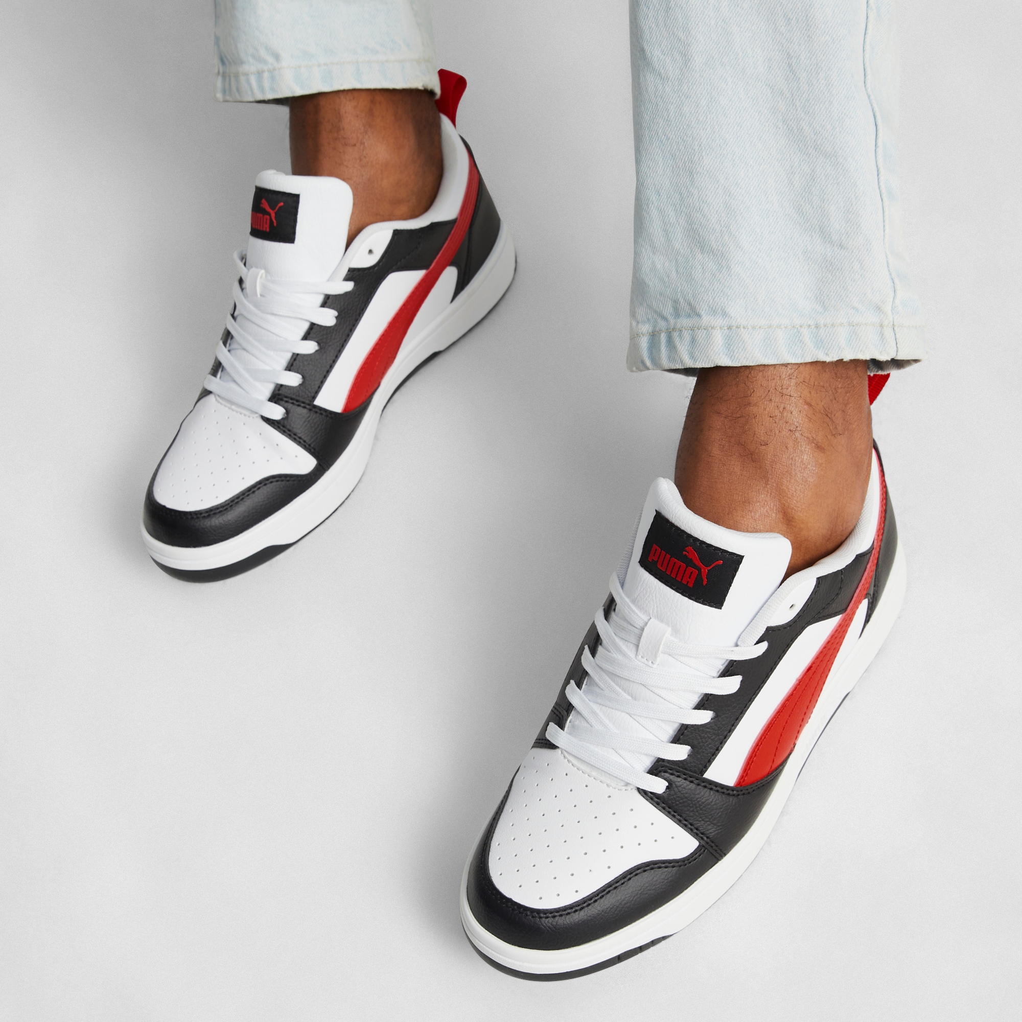 PUMA Sneaker »REBOUND V6 LOW«