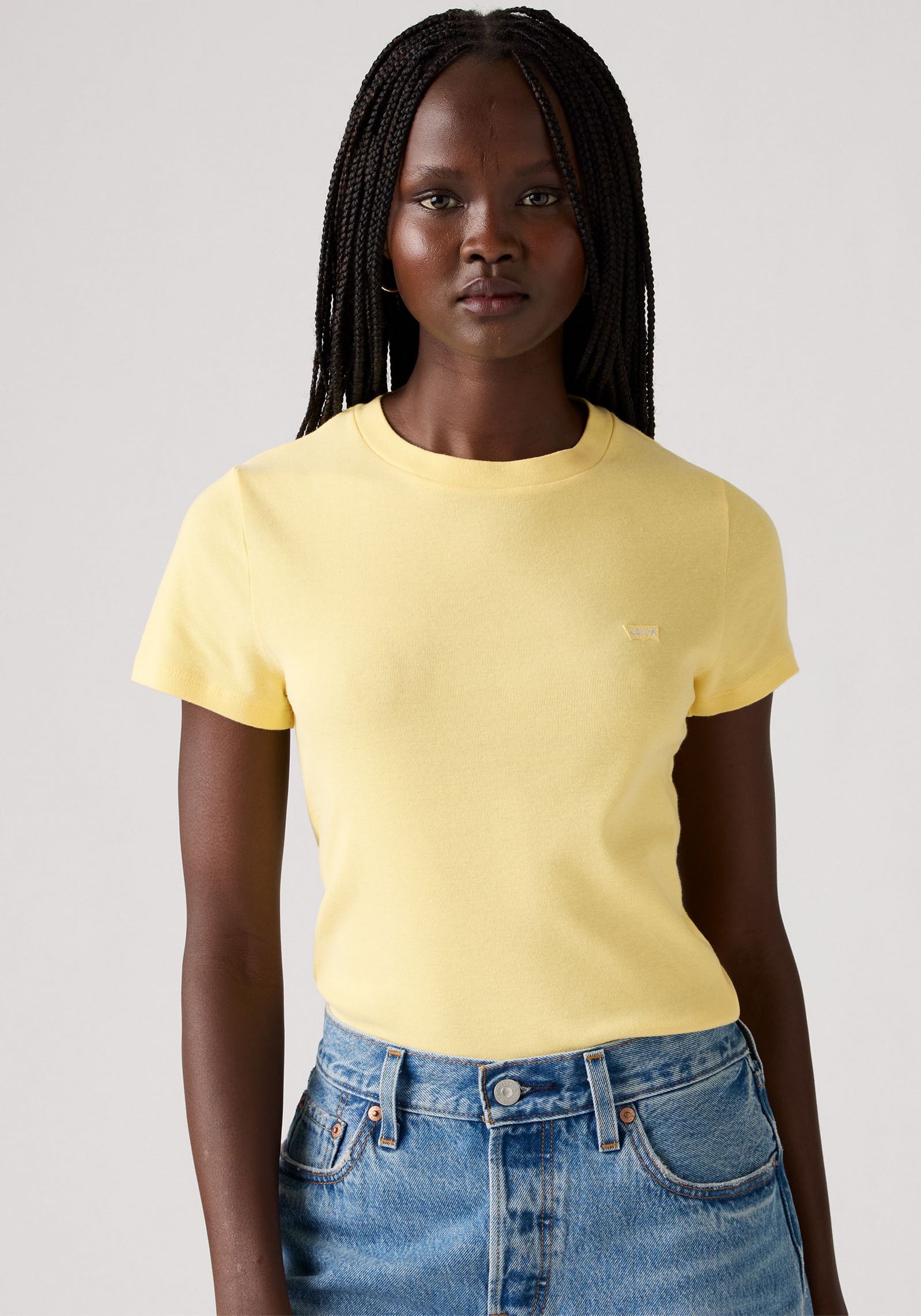 Levi's® T-Shirt »ESSENTIAL HM SS TEE«, Taillierter Schnitt