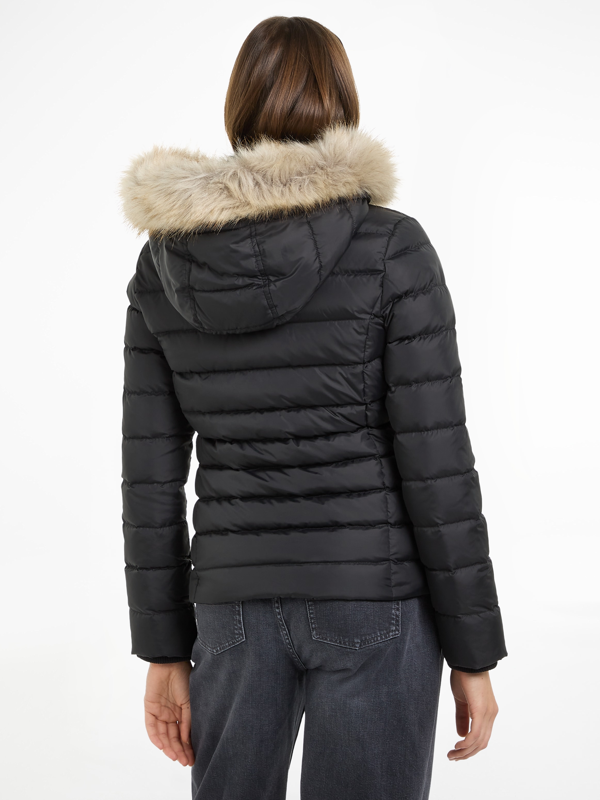 Tommy Jeans Steppjacke »TJW BASIC HOODED DOWN JACKET EXT«, mit Kapuze, mit Logostickerei